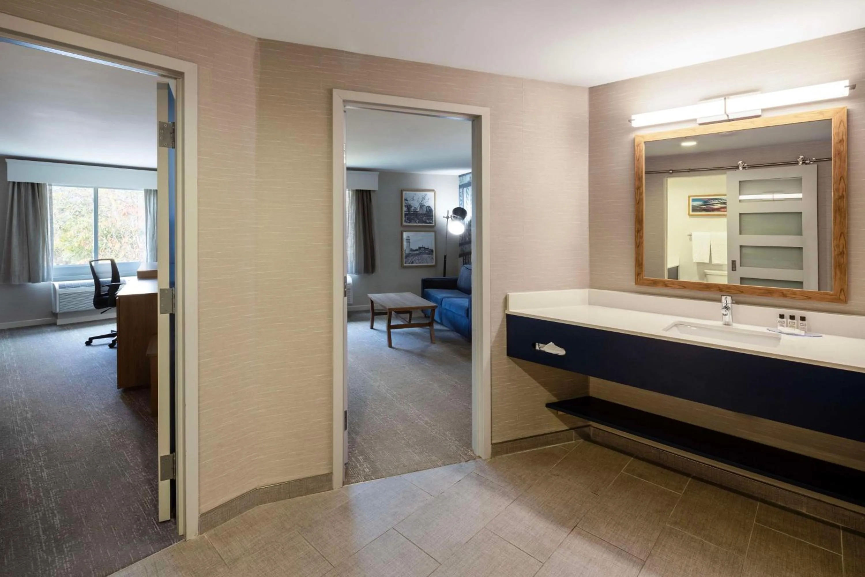 Photo of the whole room in Aiden by Best Western Cape Cod - West Yarmouth