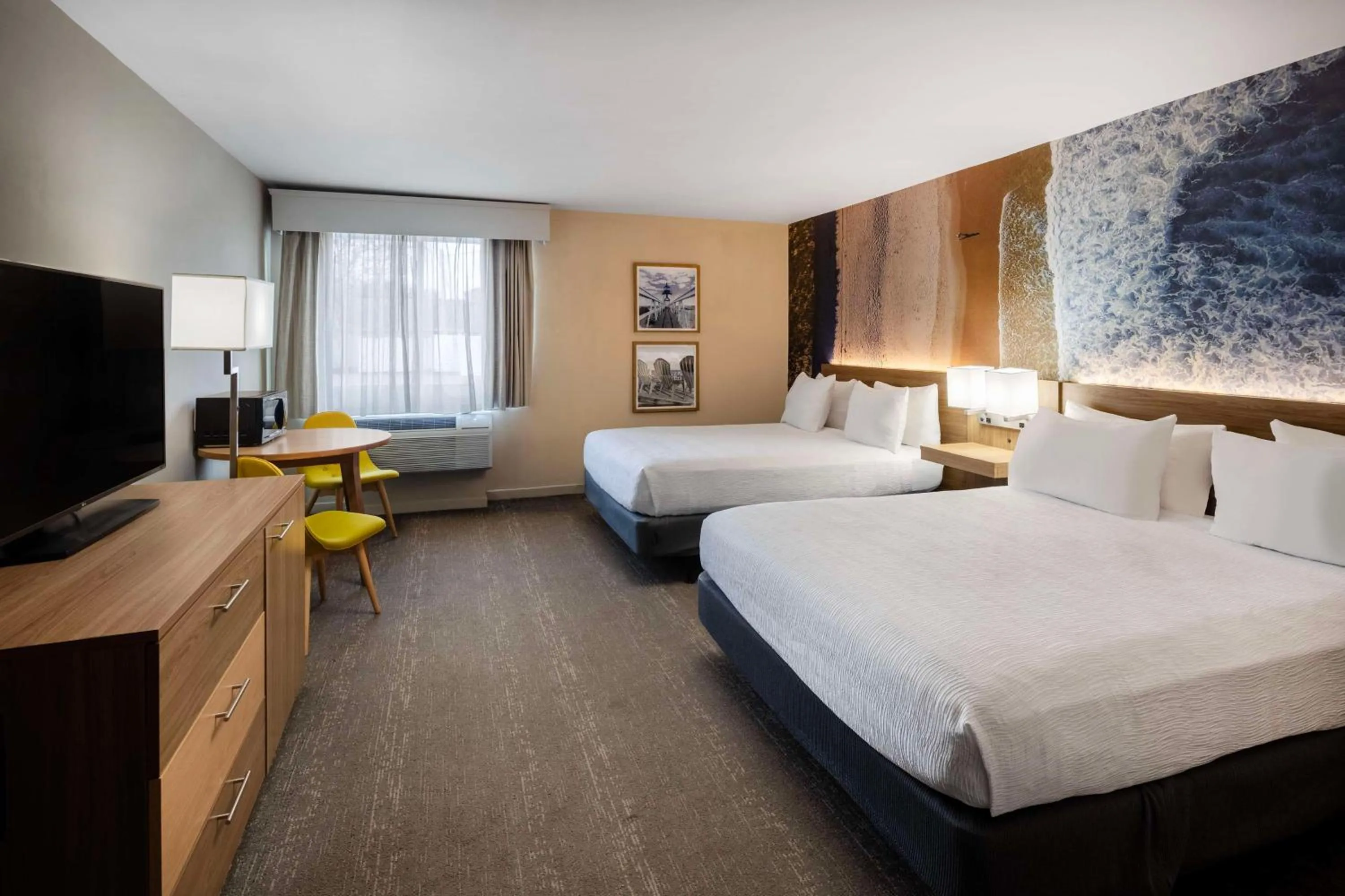 Bedroom, Bed in Aiden by Best Western Cape Cod - West Yarmouth