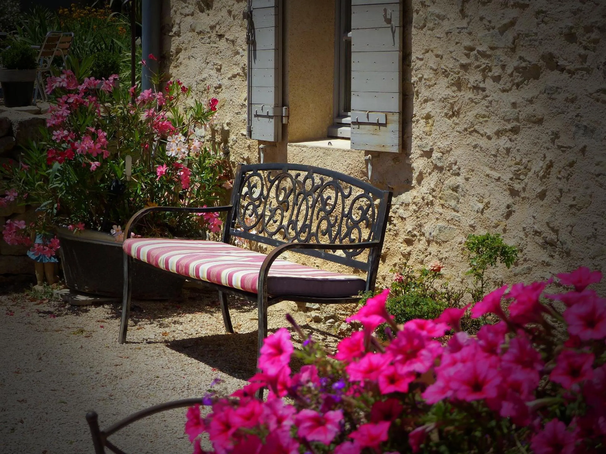 Balcony/Terrace in Chambre d'hôtes du Mas de Longuefeuille