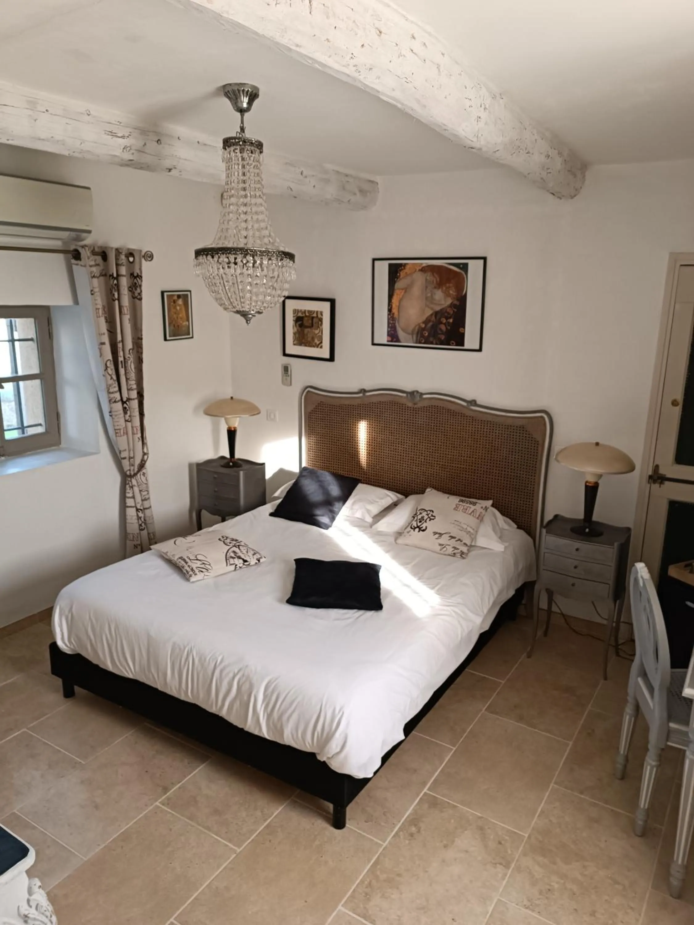 Bedroom, Bed in Chambre d'hôtes du Mas de Longuefeuille