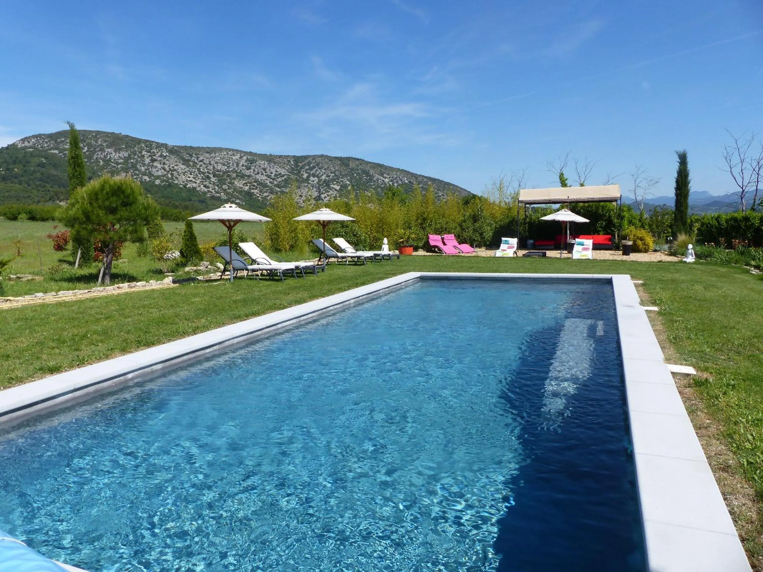 Swimming pool in Chambre d'hôtes du Mas de Longuefeuille