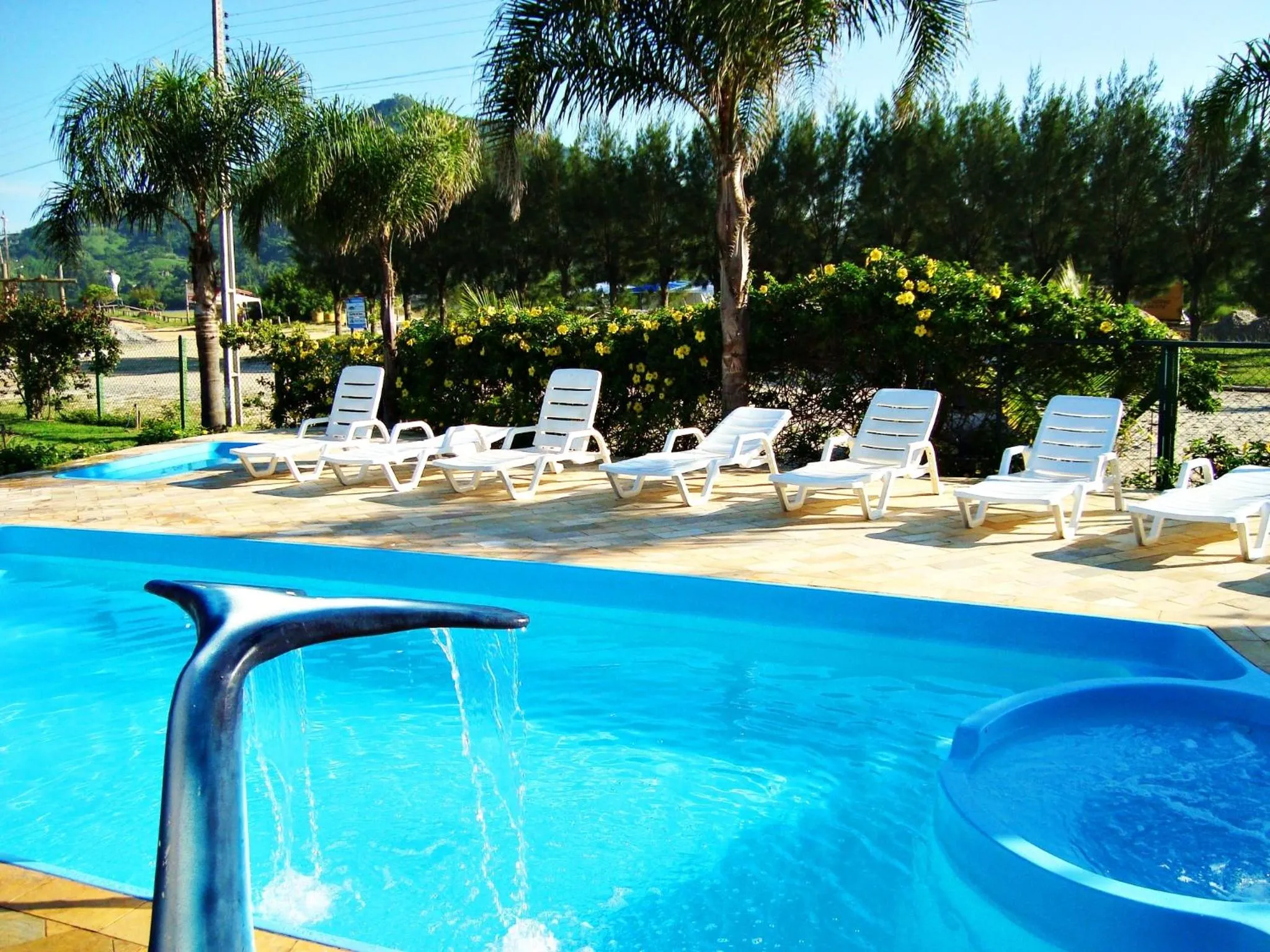 Swimming pool in Pousada Barra Mar
