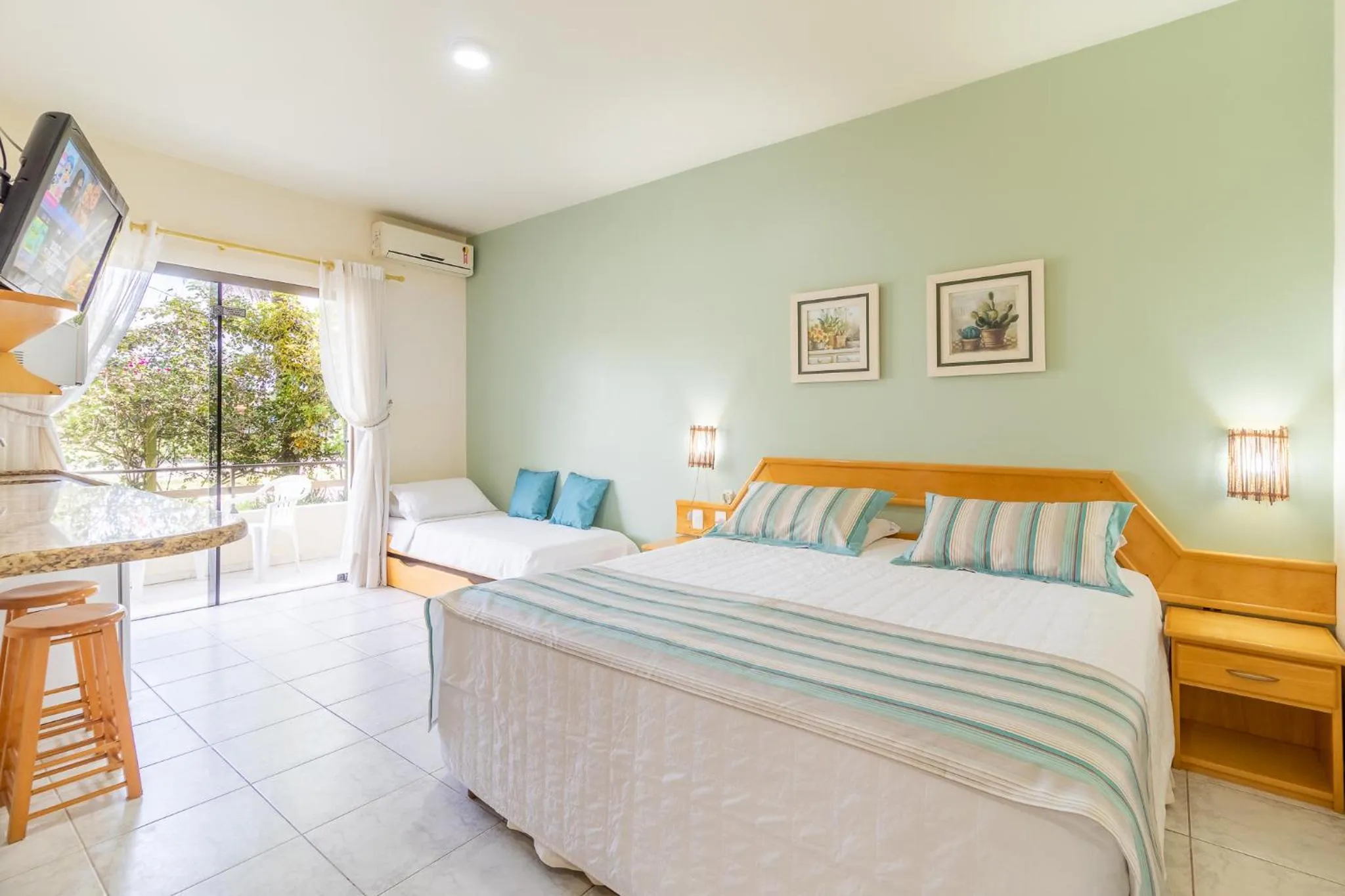 Patio, Bed in Pousada Barra Mar