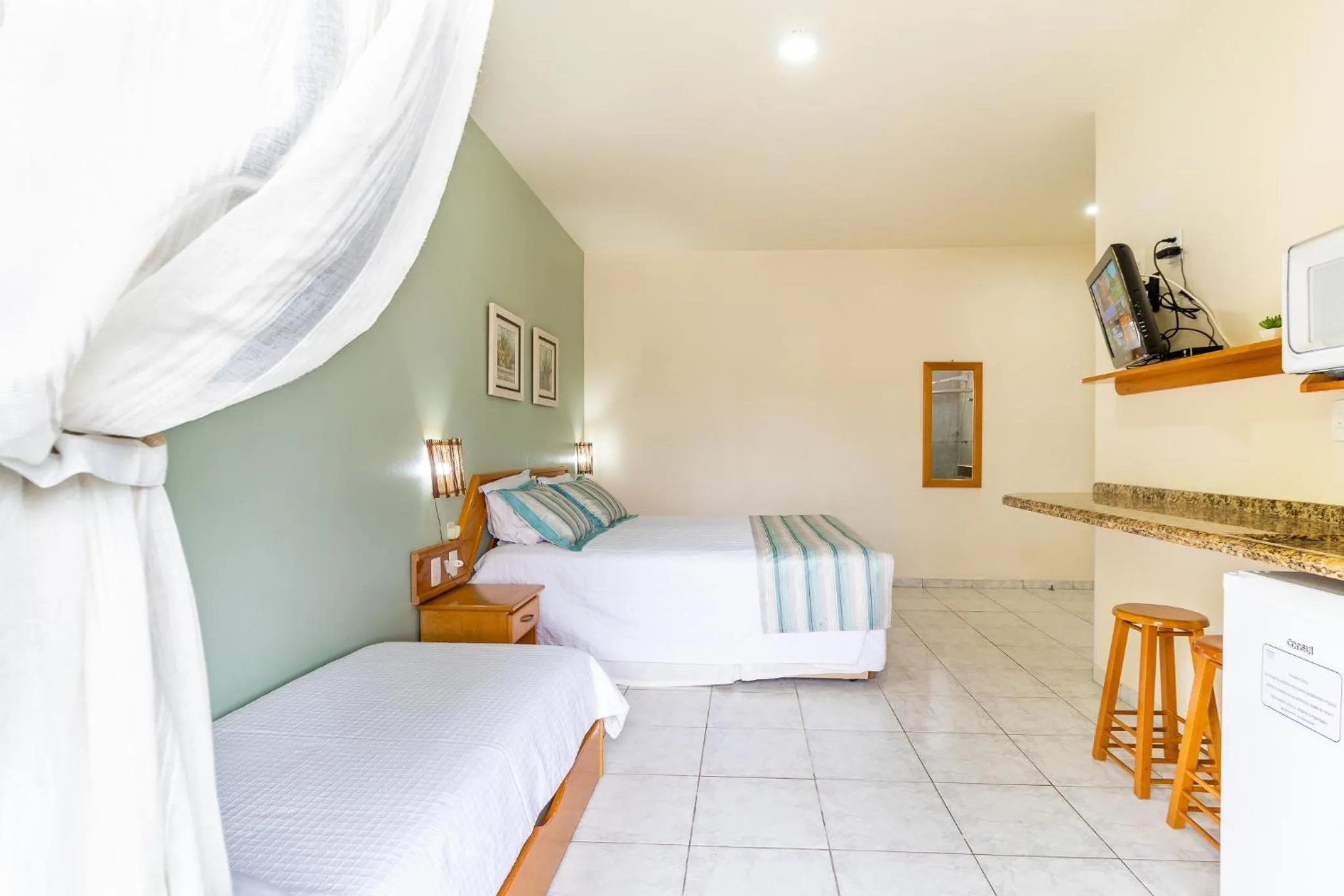 Kitchen or kitchenette, Bed in Pousada Barra Mar