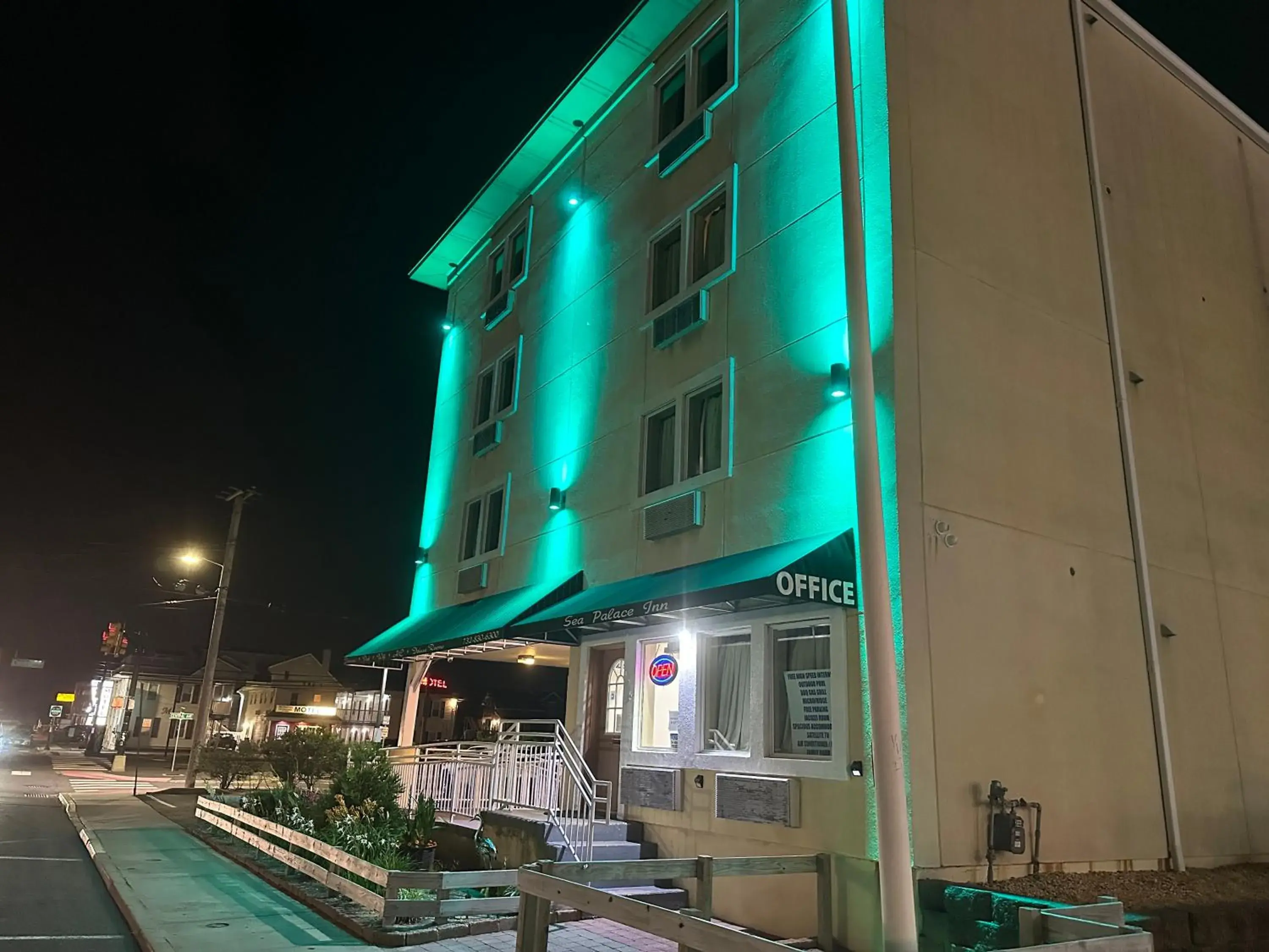 Property building in Sea Palace Inn Property building in Sea Palace Inn