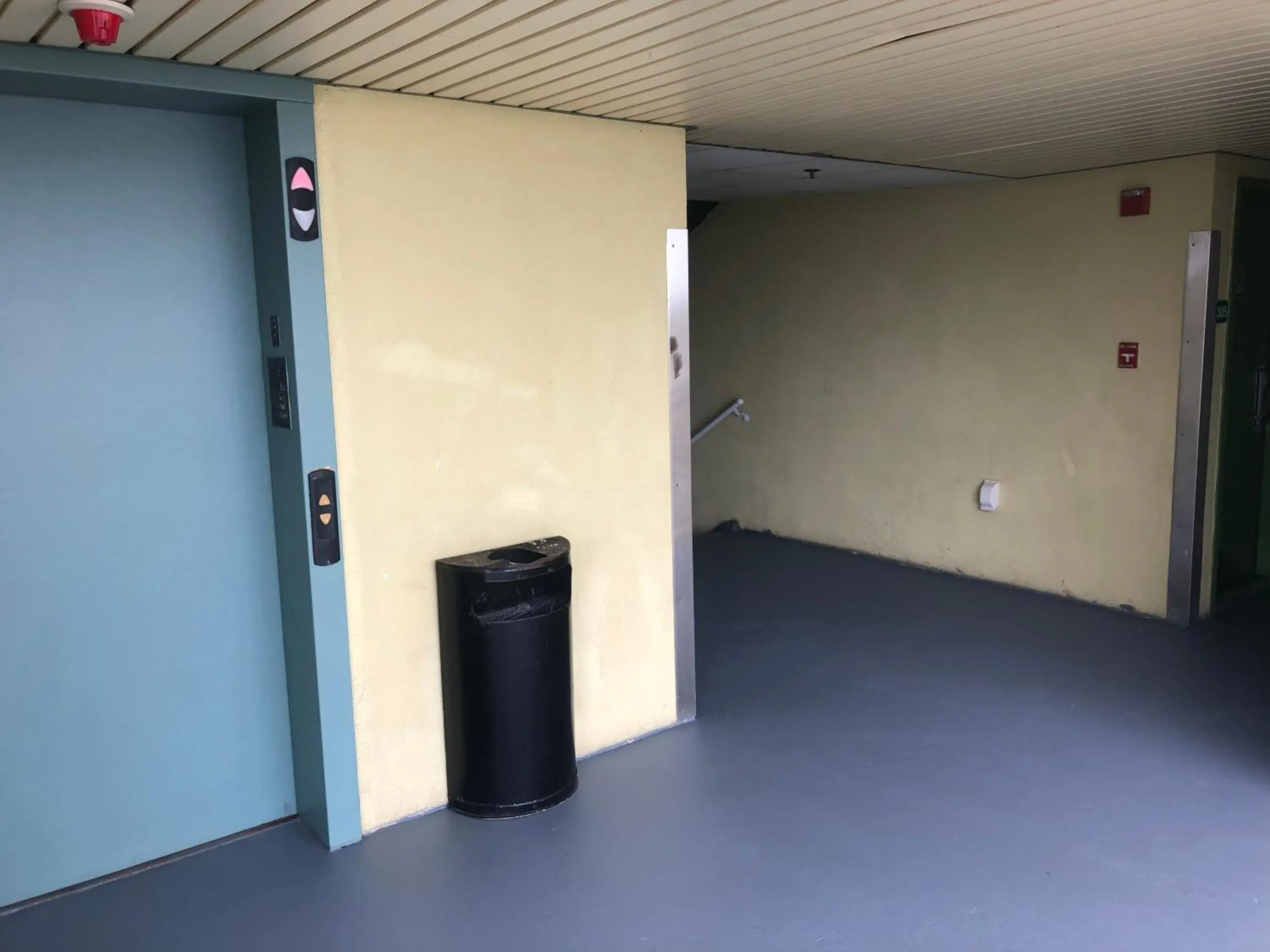 Facade/entrance in Sea Palace Inn Facade/entrance in Sea Palace Inn