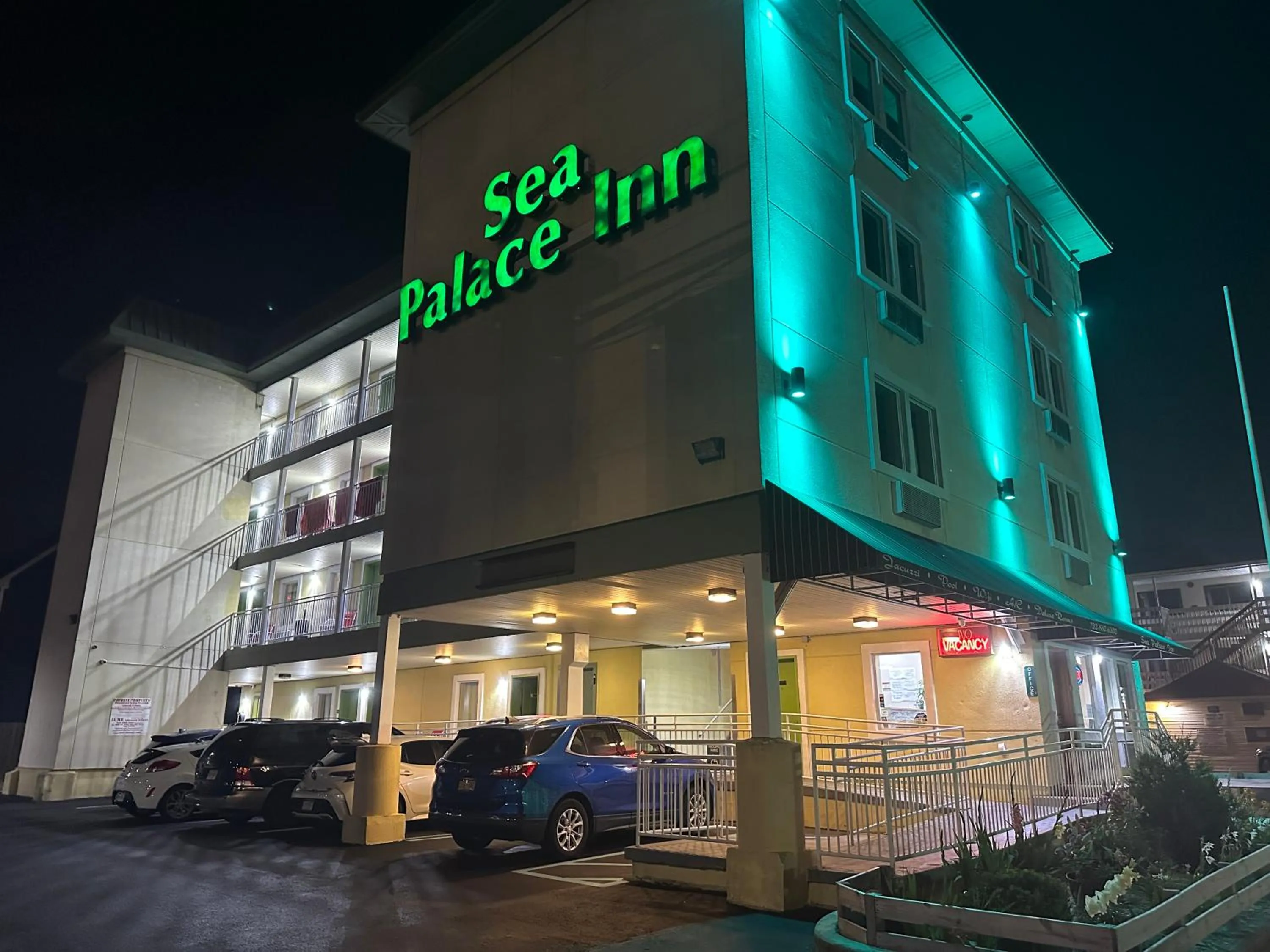 Property building in Sea Palace Inn