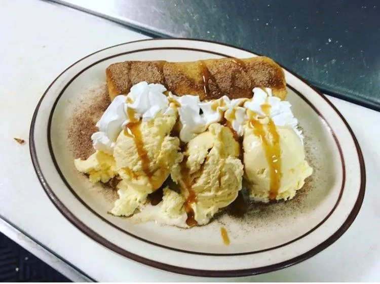 Restaurant/places to eat in Casa Lemus Inn