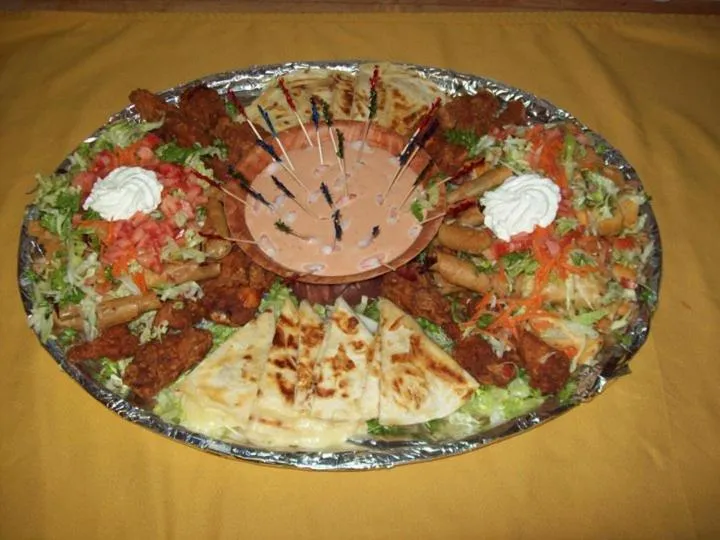 Restaurant/places to eat in Casa Lemus Inn