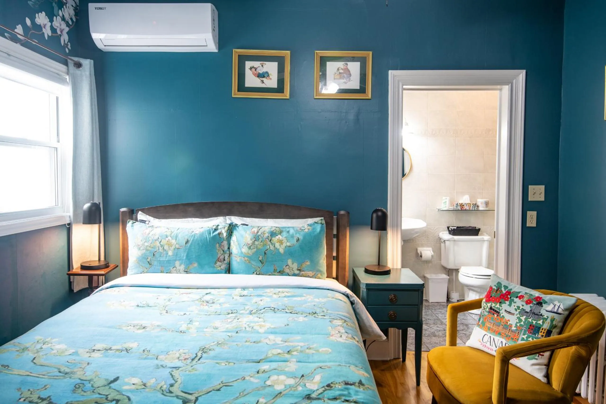 Bed in Prince Street Suites