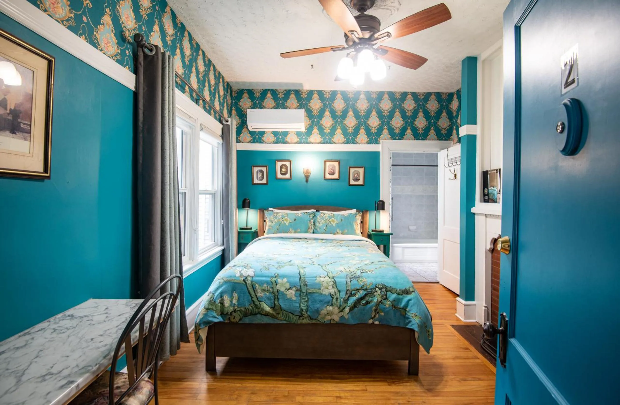 Bed in Prince Street Suites