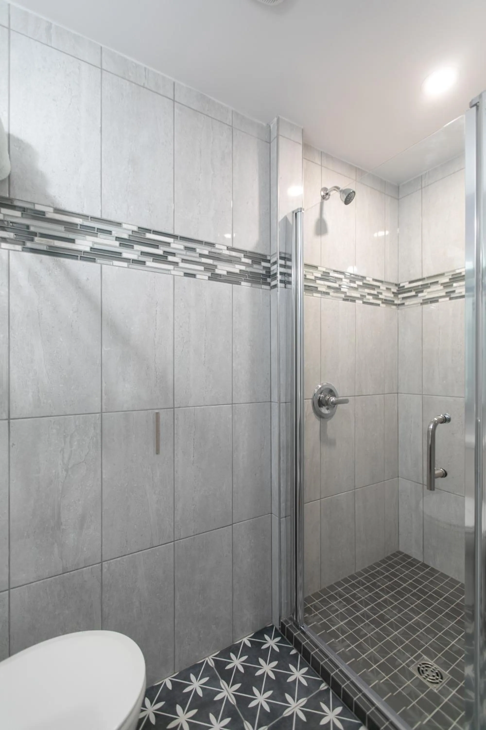 Shower in Prince Street Suites