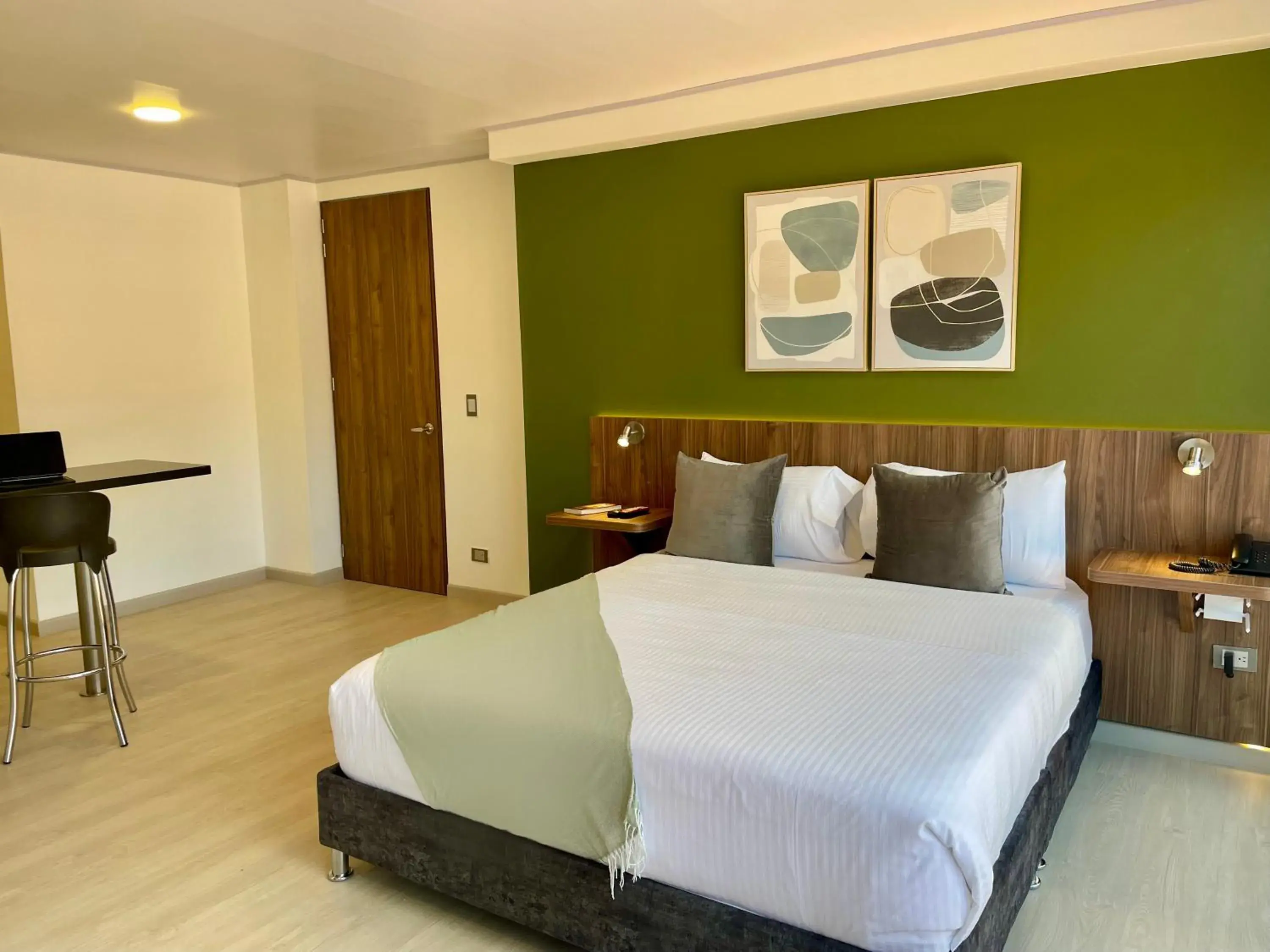 Photo of the whole room, Bed in 122 Plaza Apartahotel Photo of the whole room, Bed in 122 Plaza Apartahotel