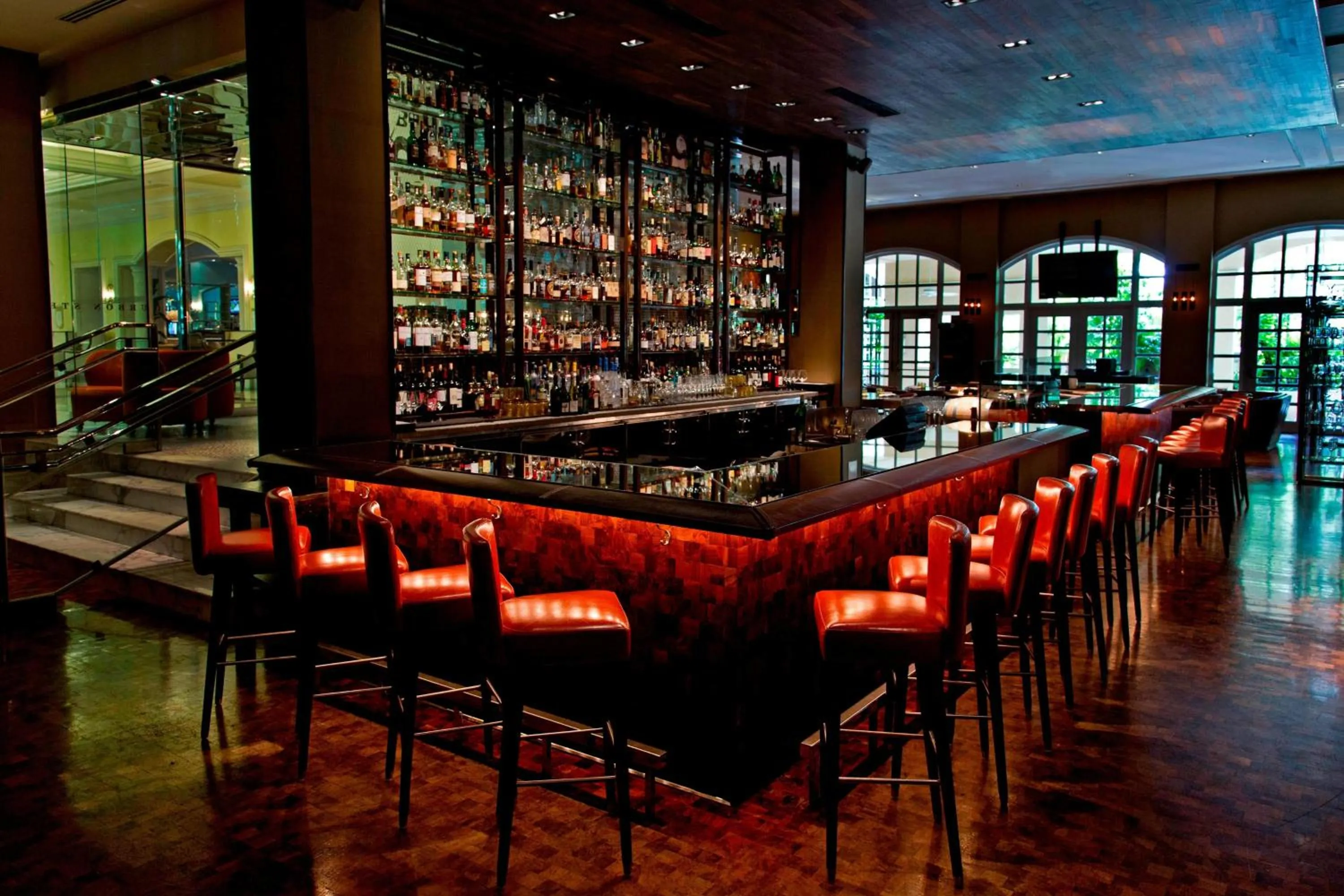 Lounge or bar in JW Marriott Miami Turnberry Resort & Spa