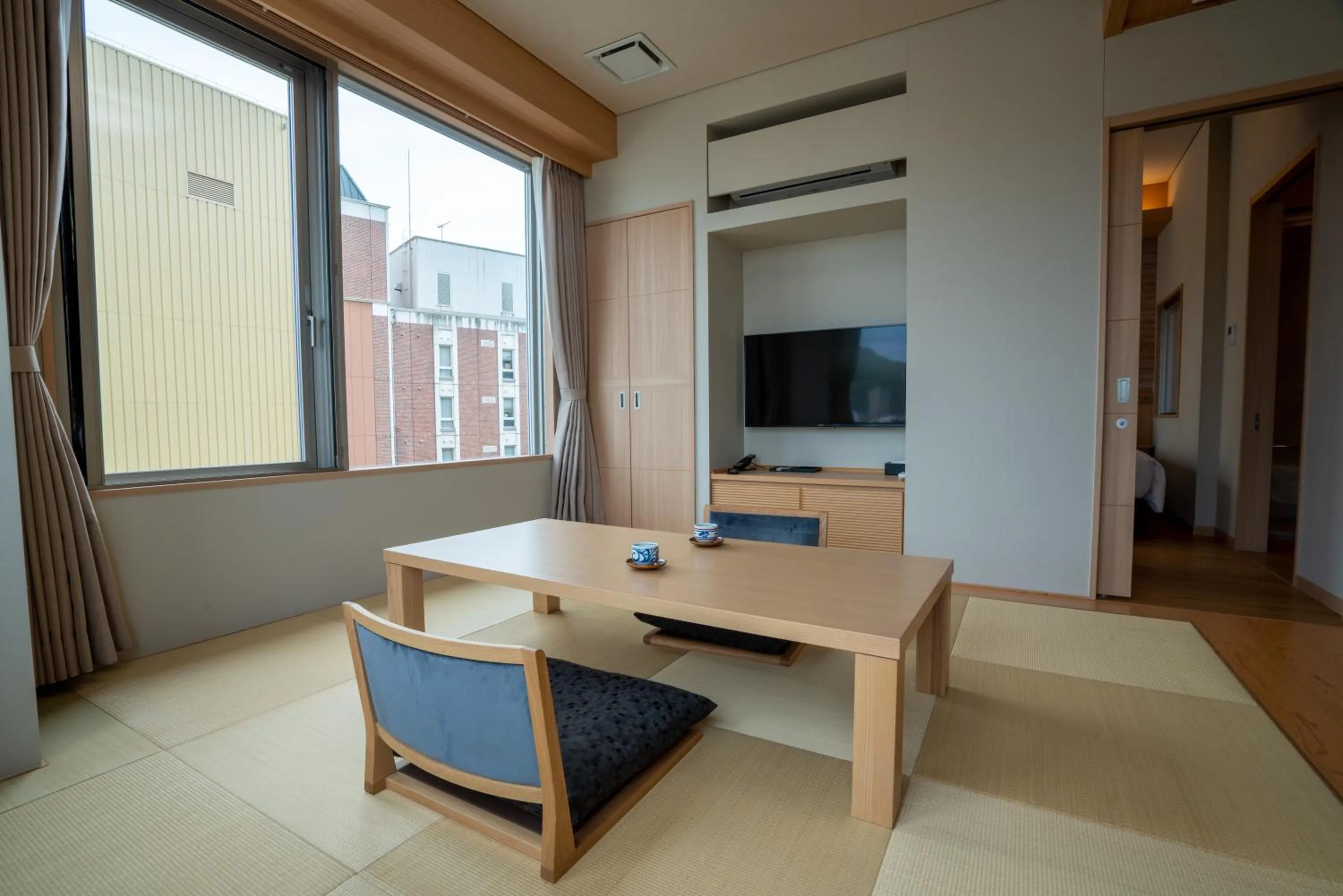 Seating area in Kowakuen Haruka