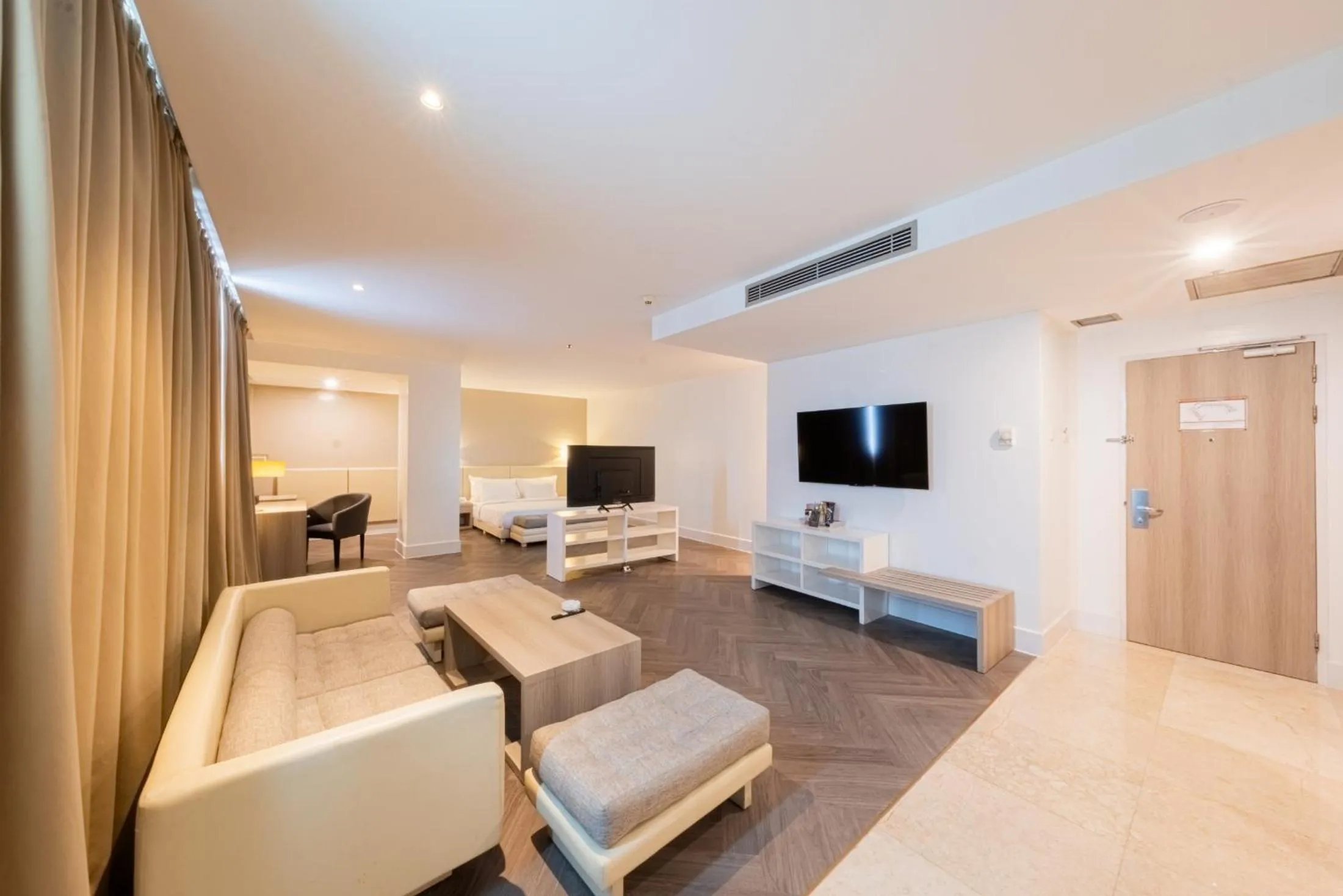 Coffee/tea facilities, Bed in Grand Jatra Hotel Balikpapan