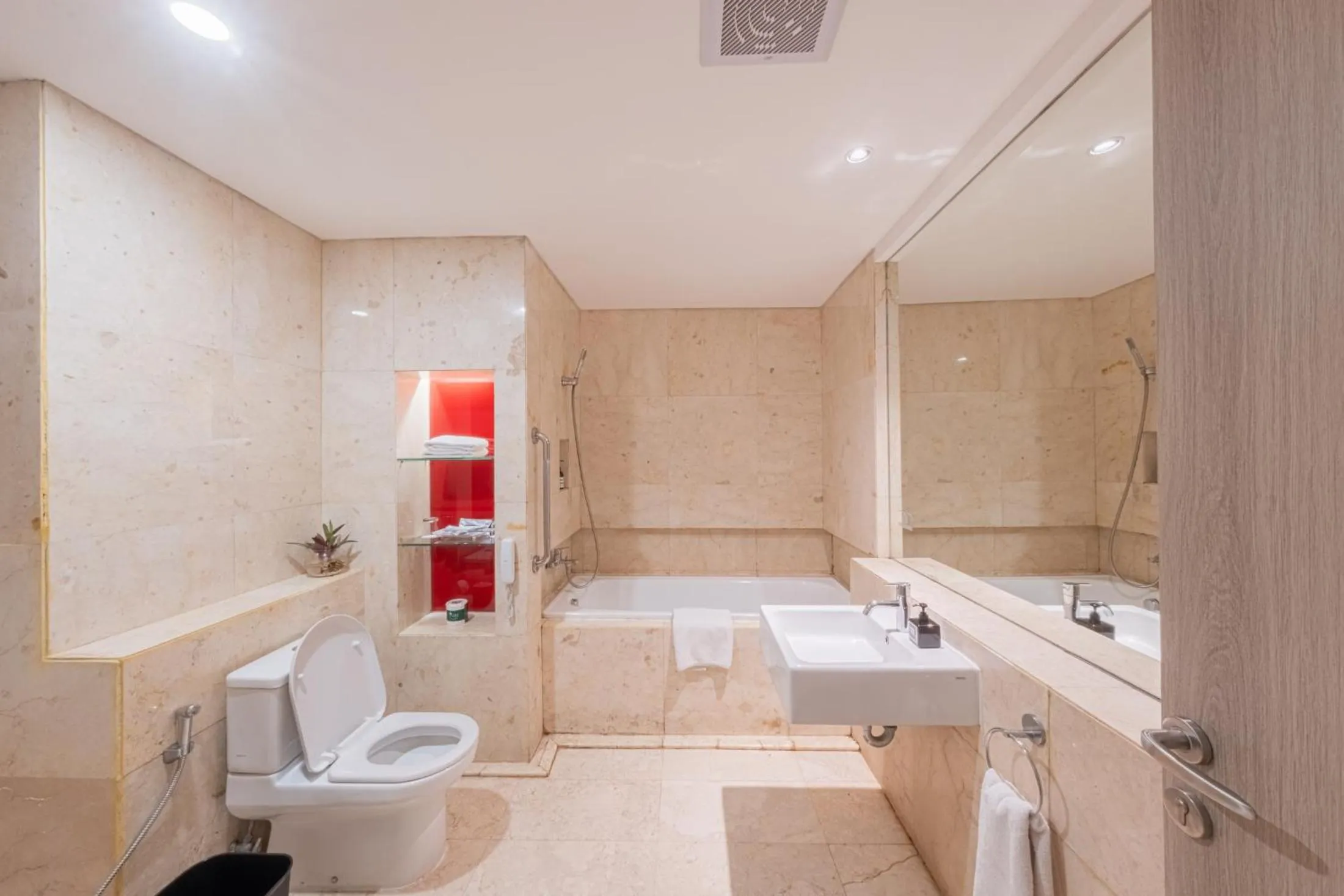 Shower in Grand Jatra Hotel Balikpapan