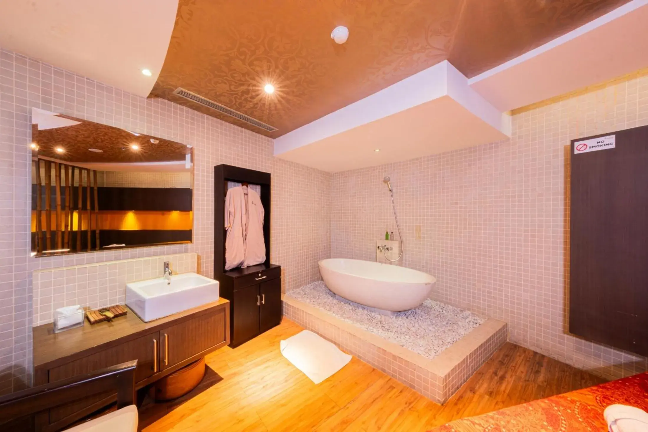 Spa and wellness centre/facilities in Grand Jatra Hotel Balikpapan Spa and wellness centre/facilities in Grand Jatra Hotel Balikpapan