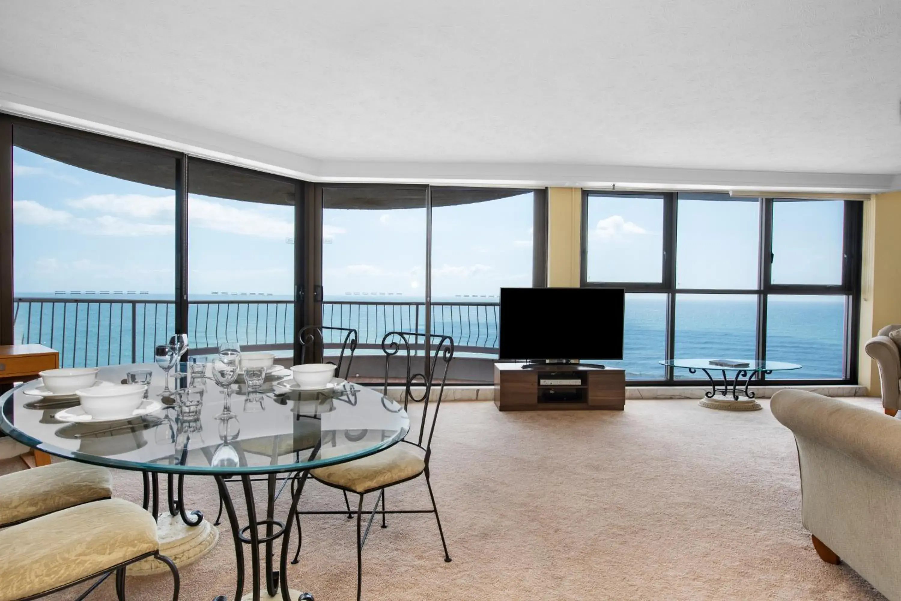 Living room in BreakFree Acapulco Living room in BreakFree Acapulco