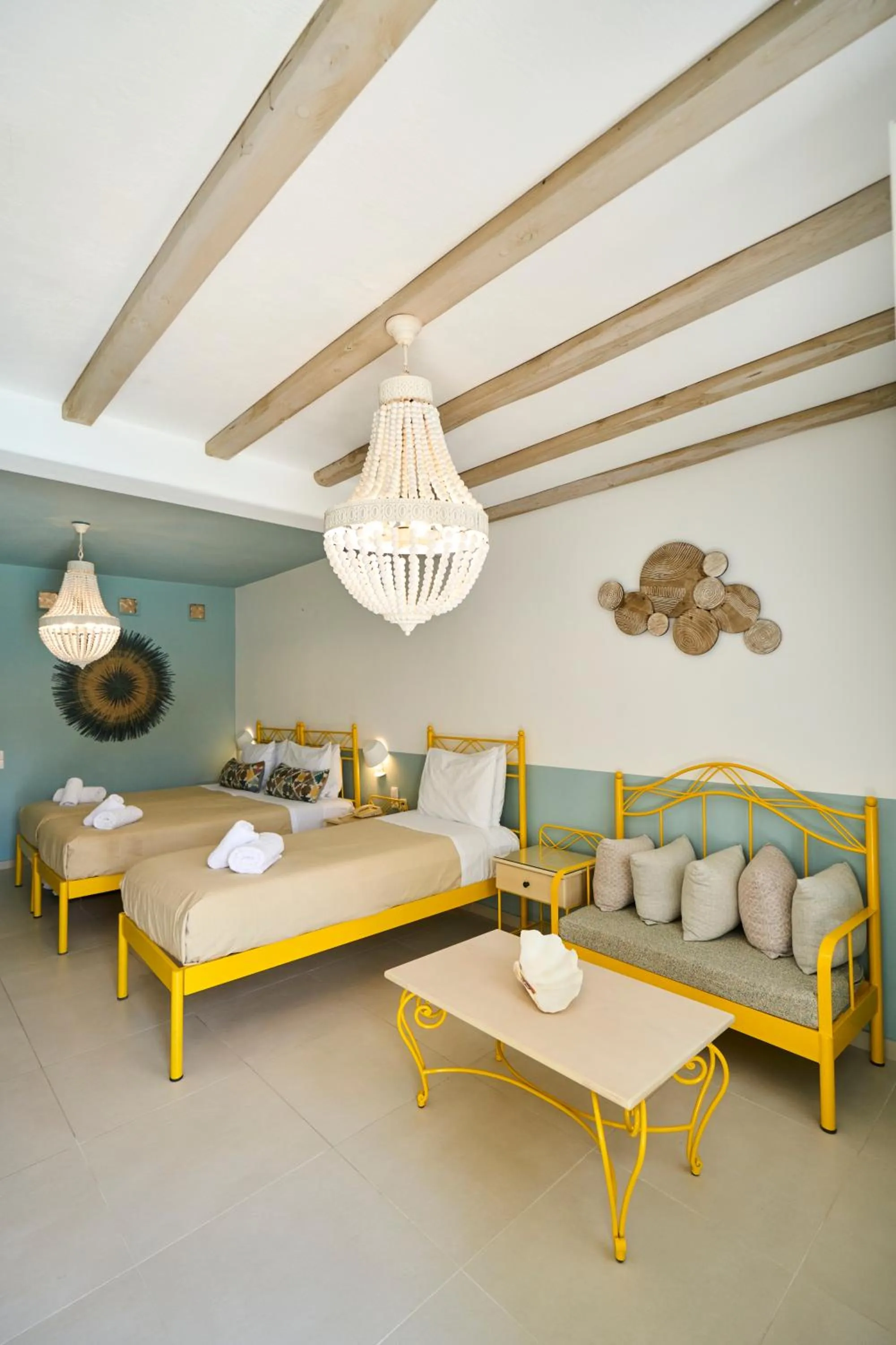 Living room, Bed in Bellissimo Resort