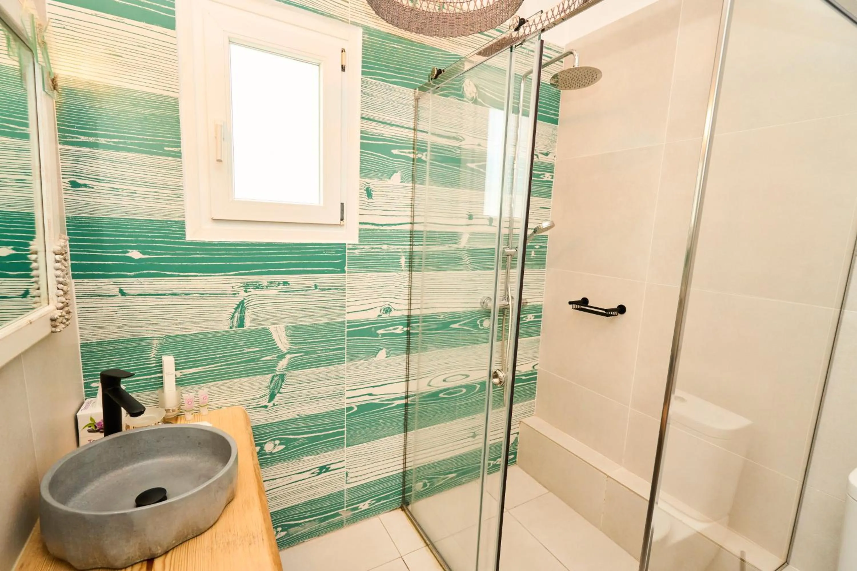 Shower in Bellissimo Resort