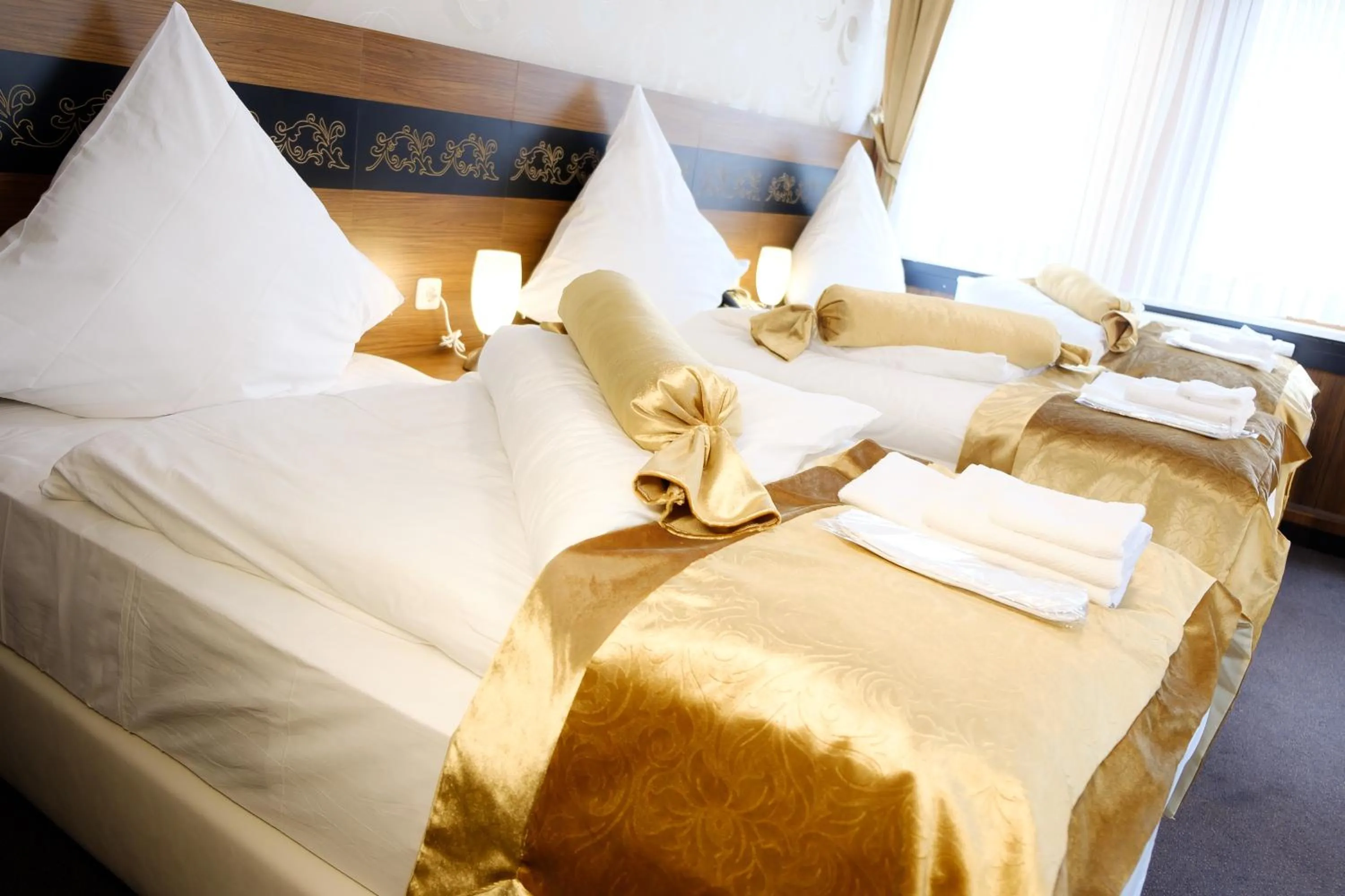 Photo of the whole room, Bed in Hotel im Anker