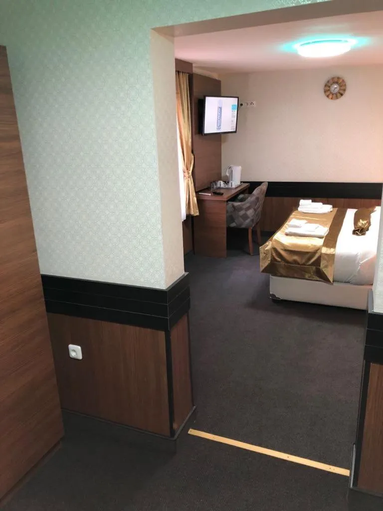 Photo of the whole room, Bed in Hotel im Anker