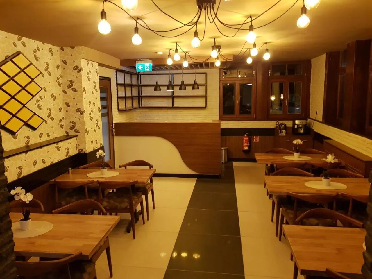 Restaurant/places to eat in Hotel im Anker