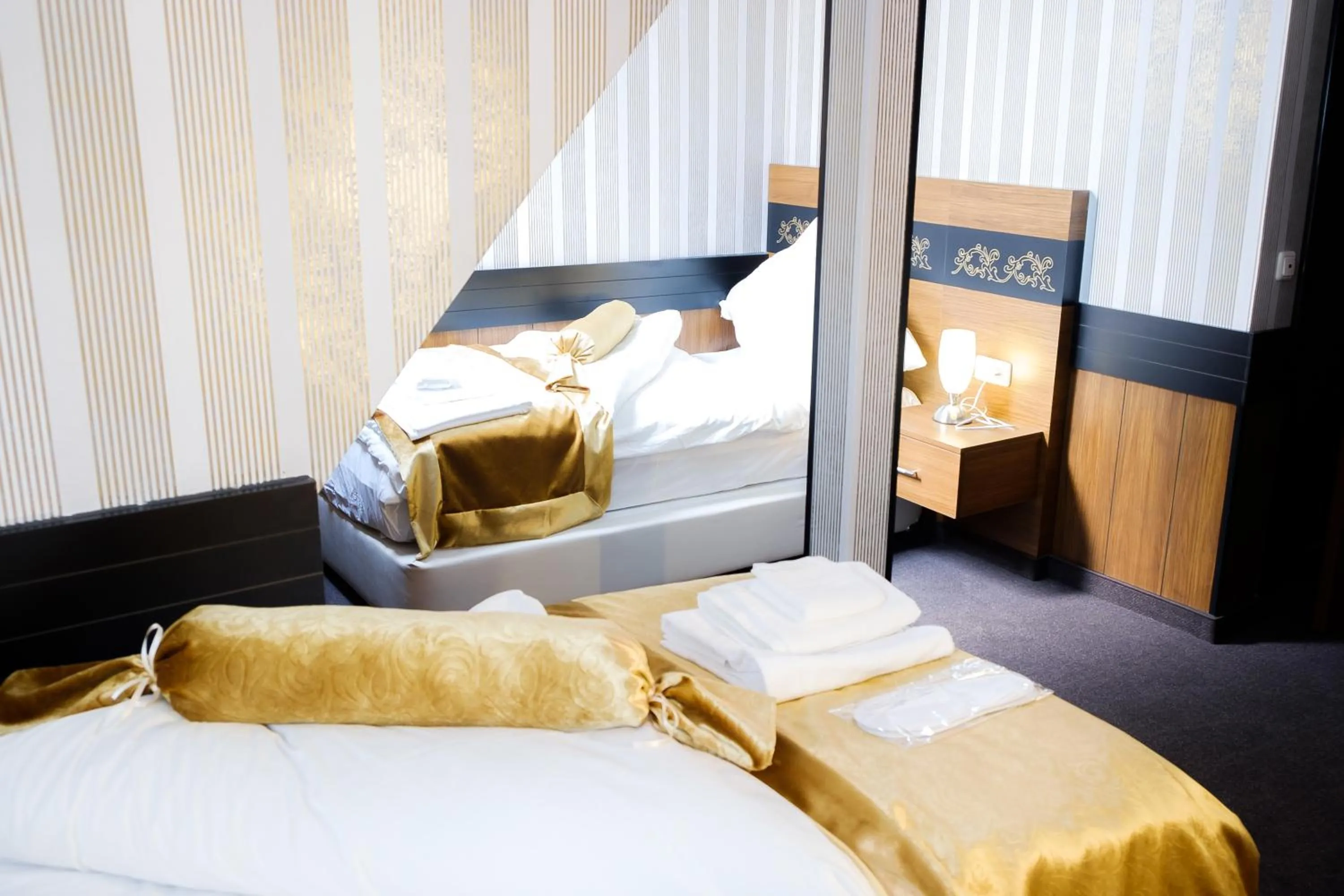 Photo of the whole room, Bed in Hotel im Anker