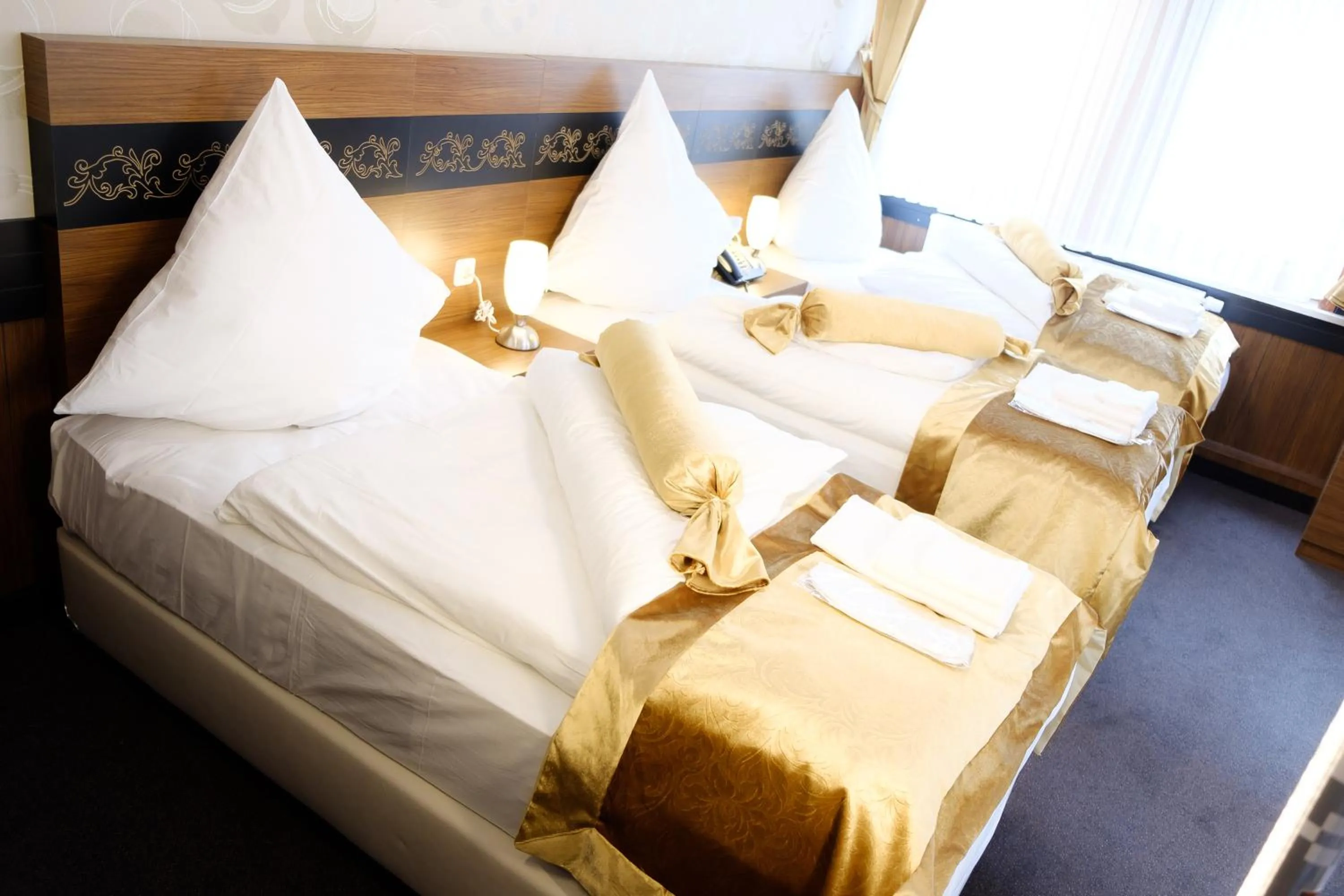 Photo of the whole room, Bed in Hotel im Anker