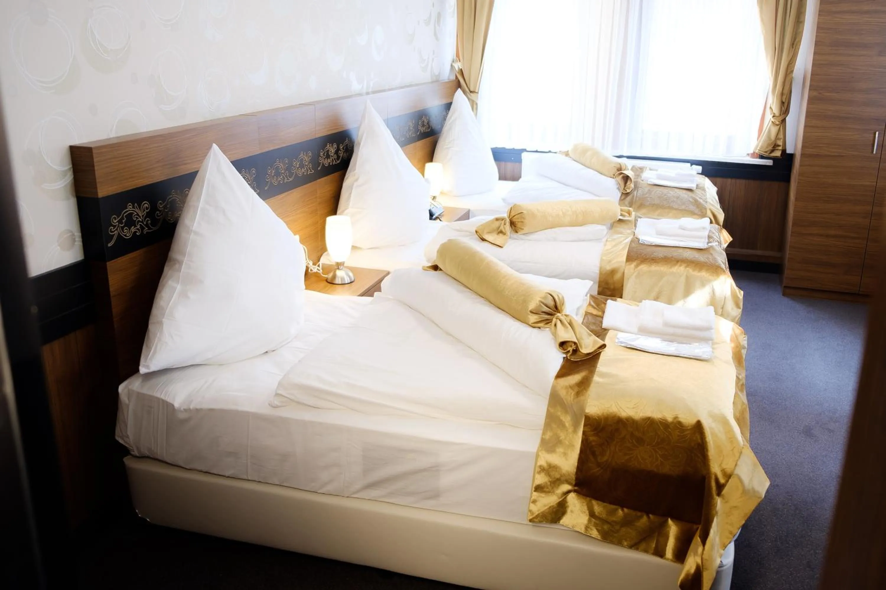 Photo of the whole room, Bed in Hotel im Anker