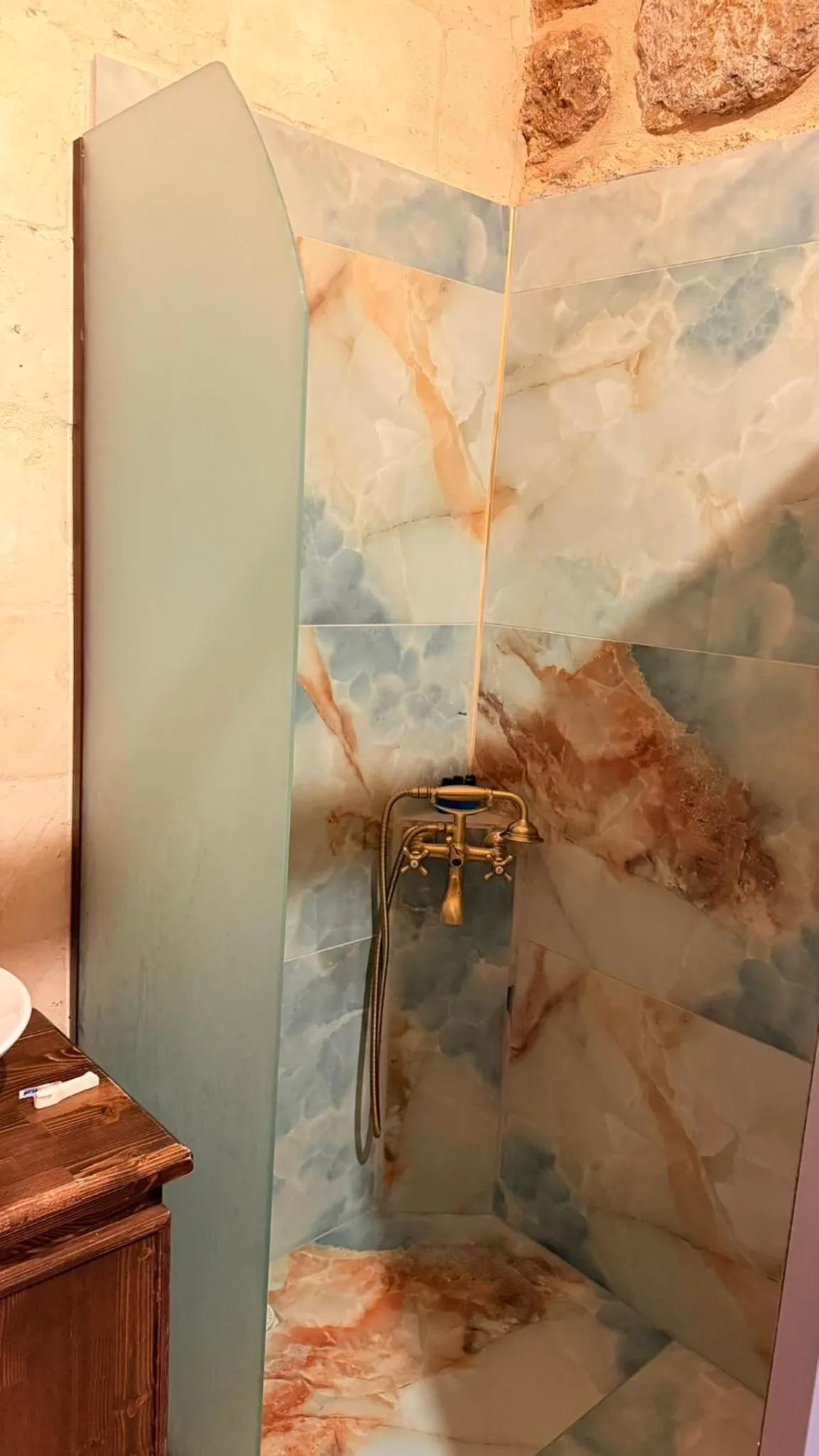 Bathroom in Dara Konagı