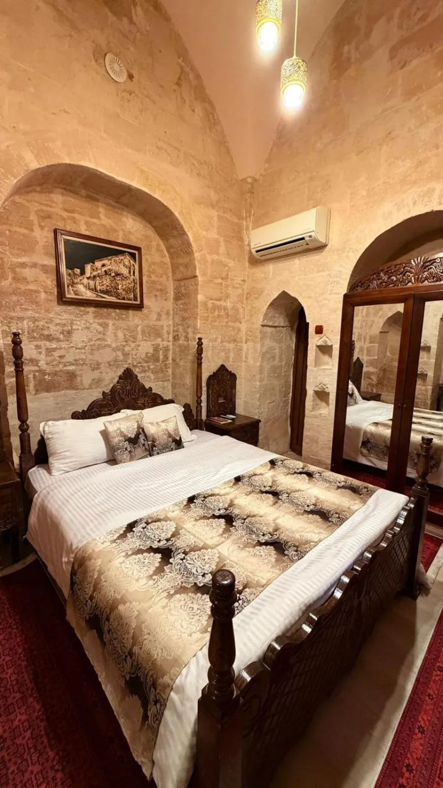 Photo of the whole room, Bed in Dara Konagı