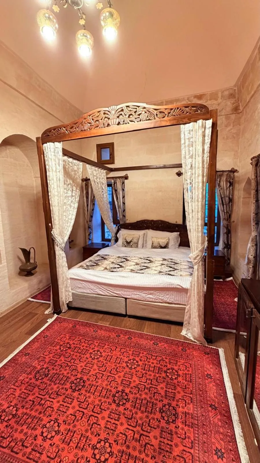 Photo of the whole room, Bed in Dara Konagı