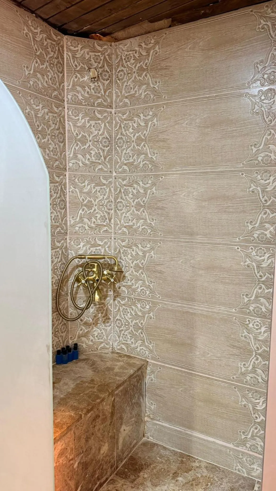 Bathroom in Dara Konagı
