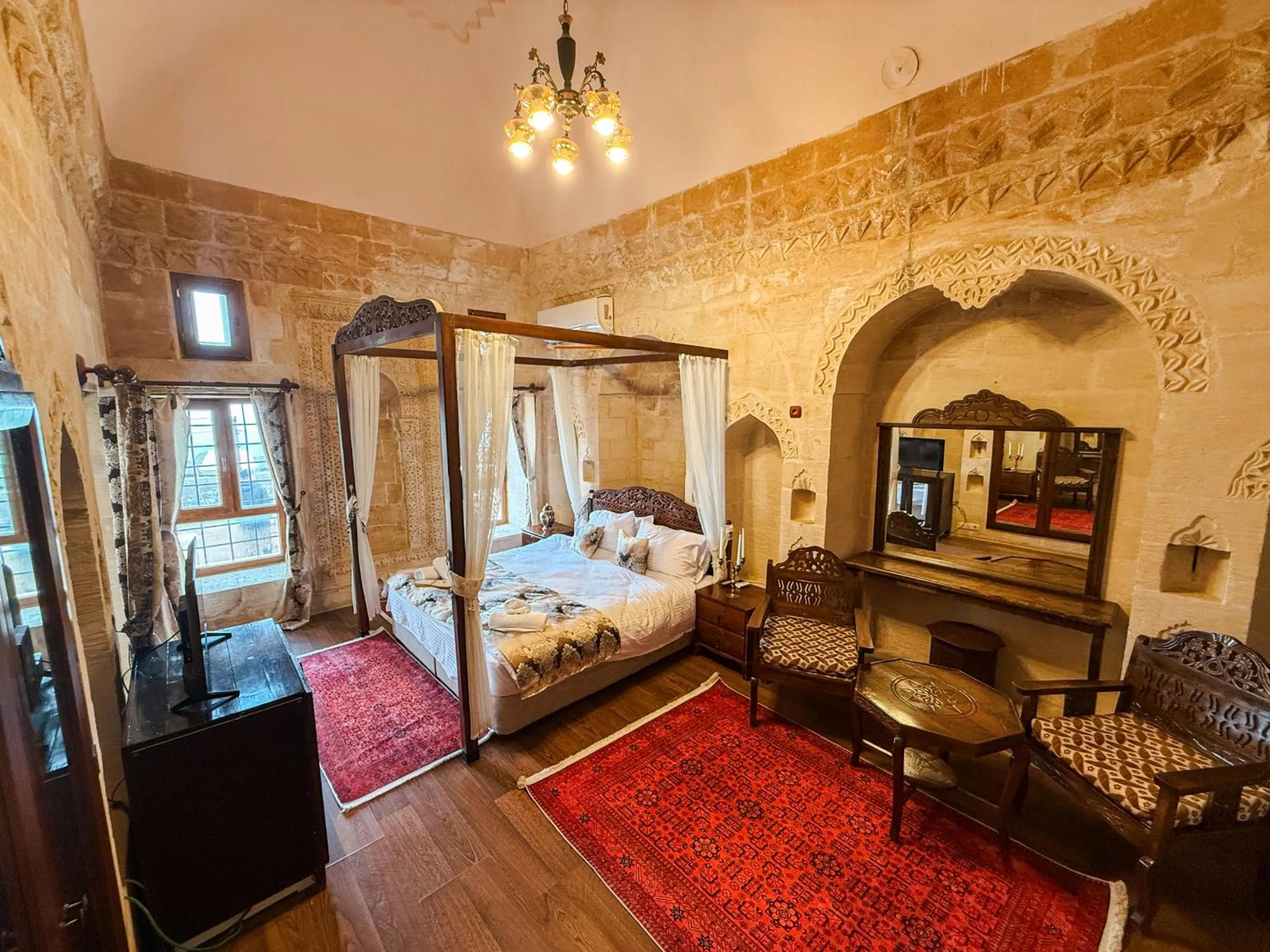 Photo of the whole room, Bed in Dara Konagı