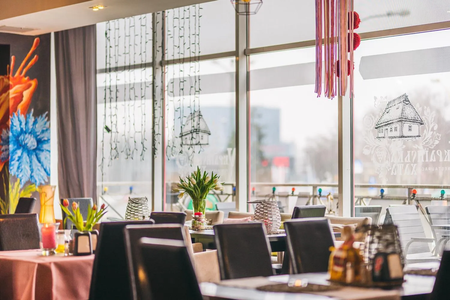 Restaurant/places to eat in Hotel Forum