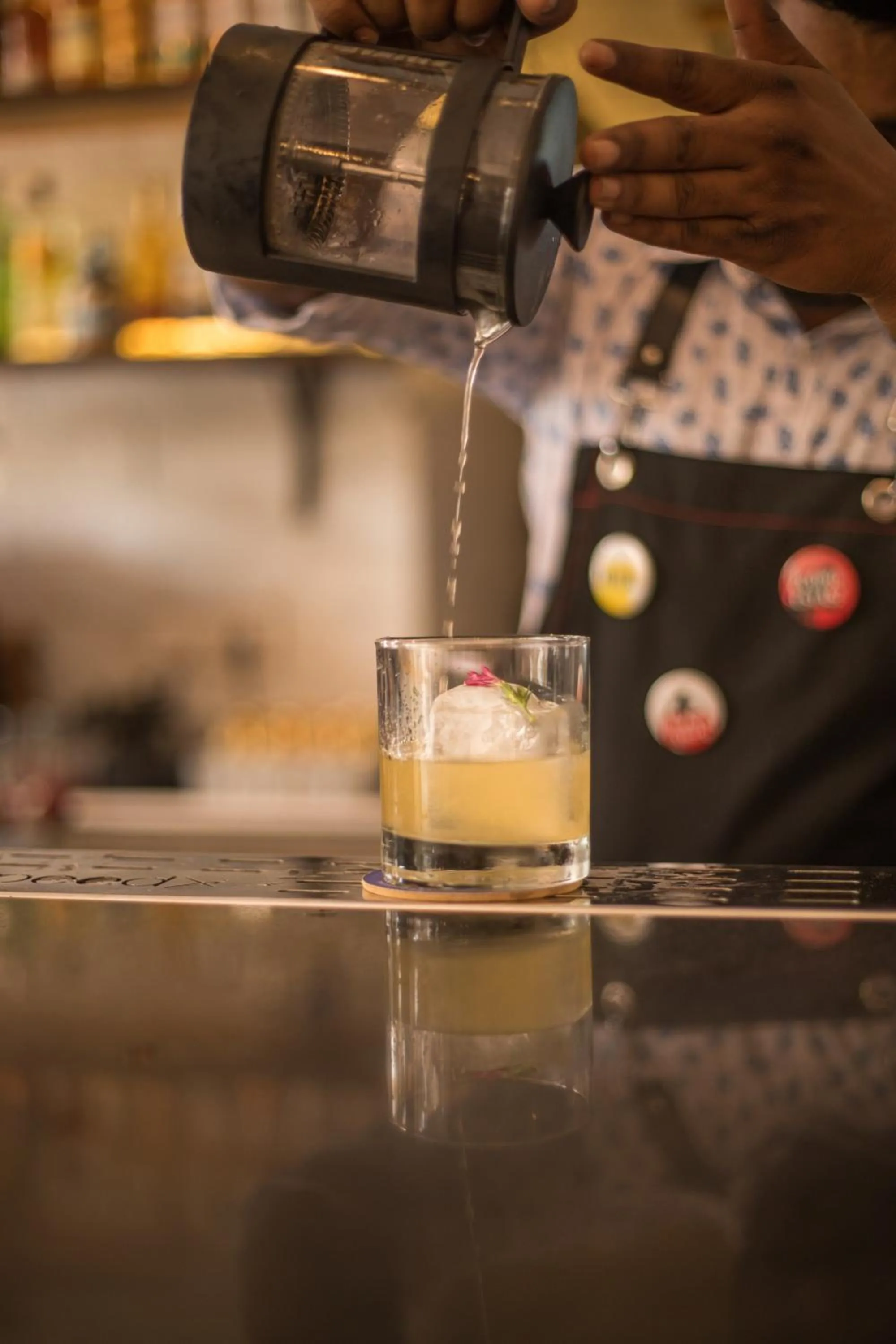 Lounge or bar, Drinks in Living Room by Seasons, Goa