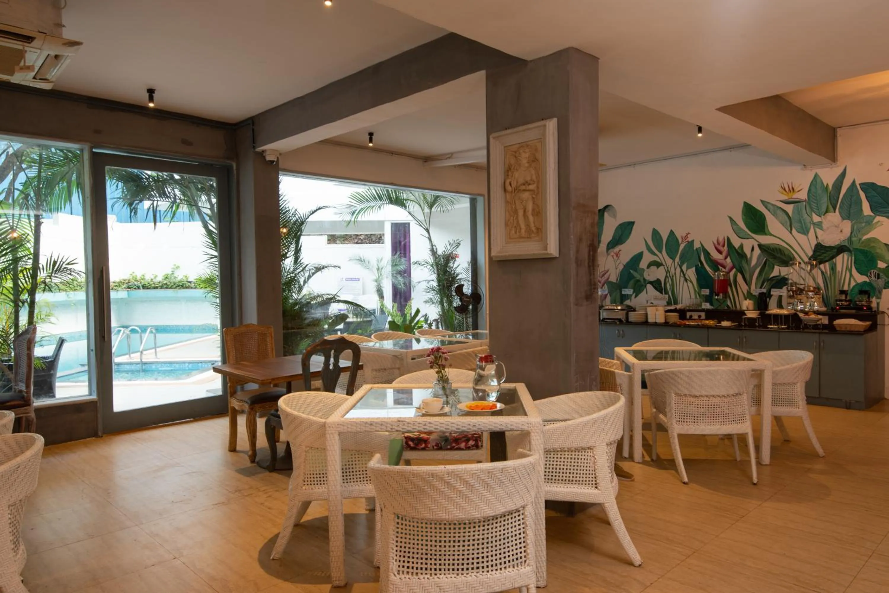 Dining area, Restaurant/Places to Eat in Living Room by Seasons, Goa