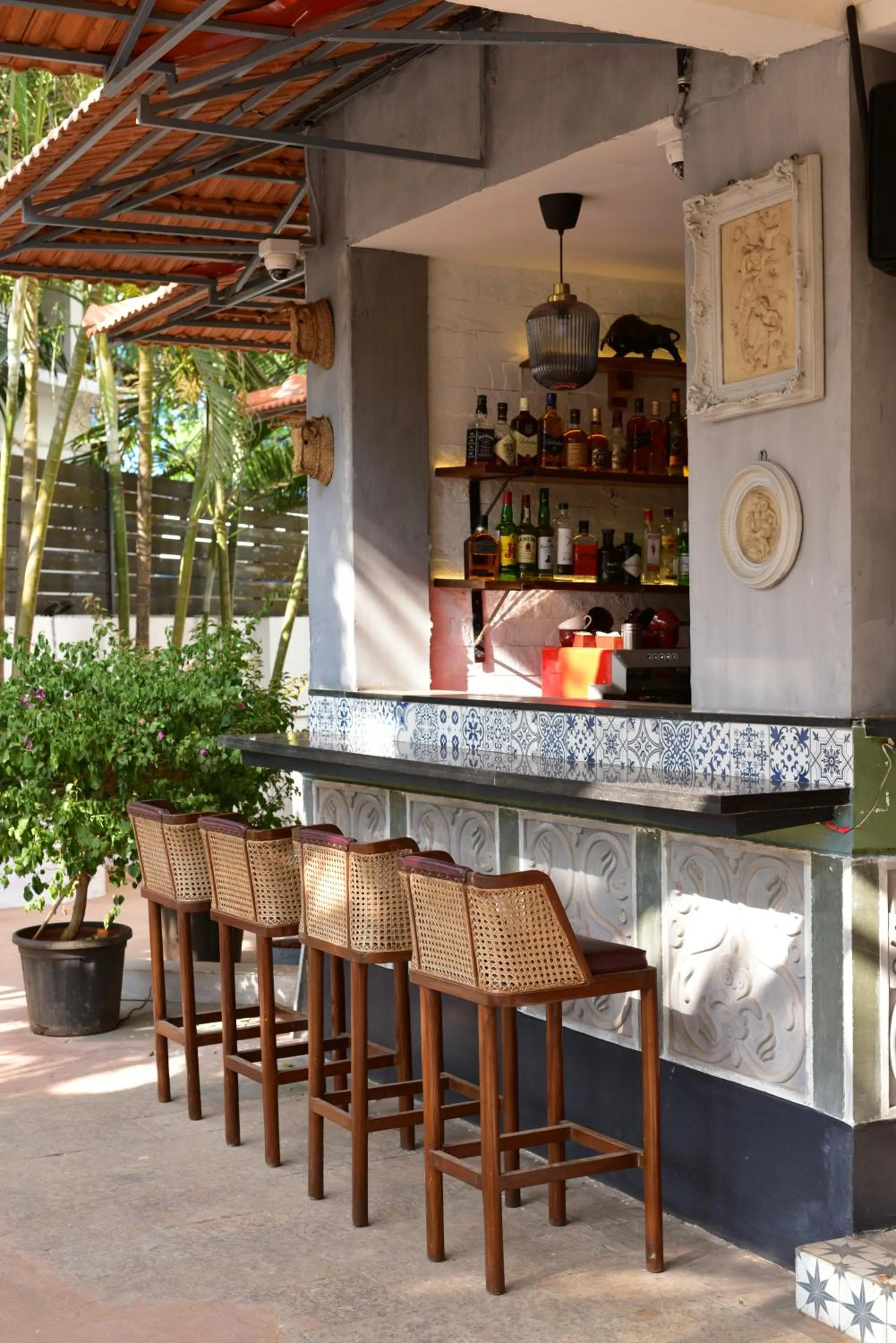 Restaurant/places to eat, Lounge/Bar in Living Room by Seasons, Goa