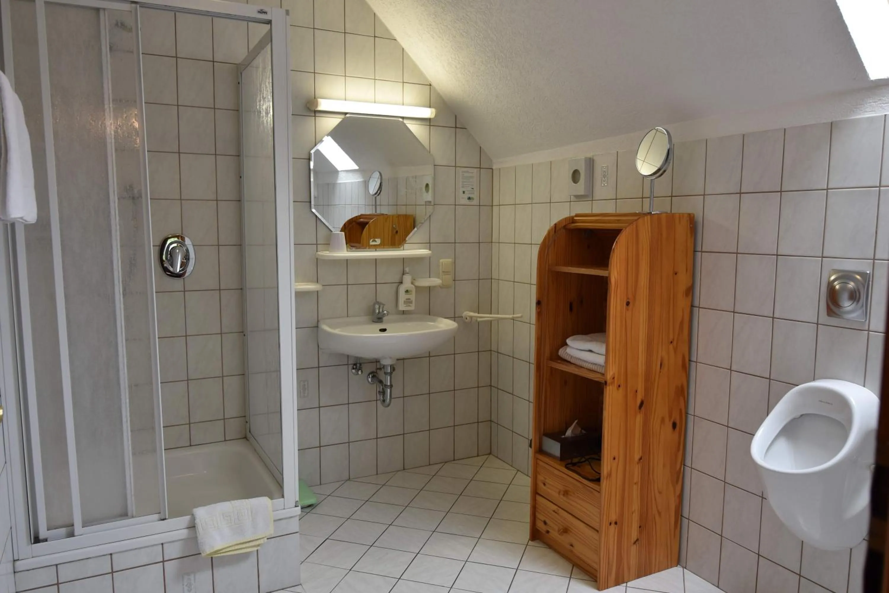 Bathroom in Hotel-Restaurant Zum Goldenen Stern
