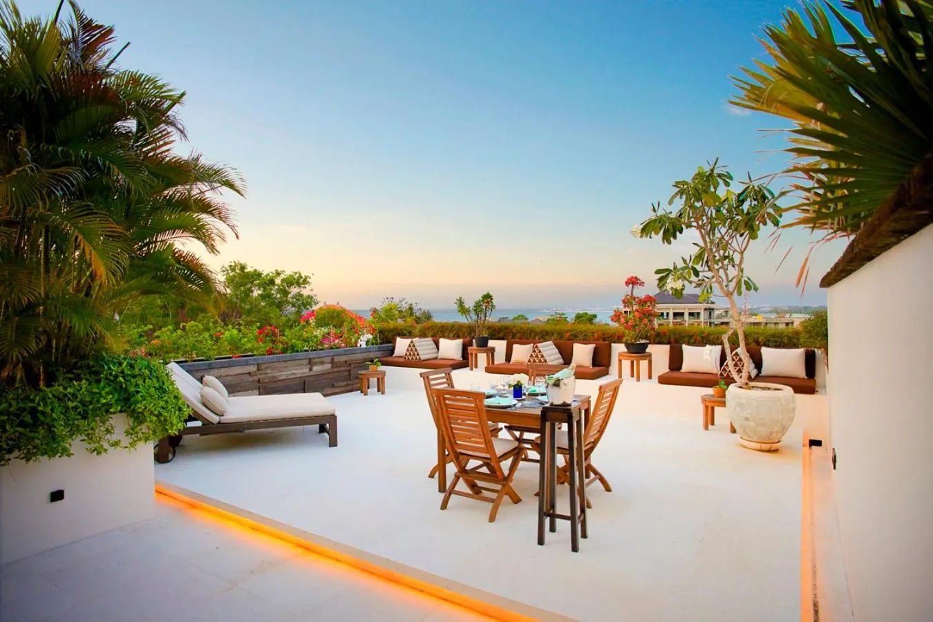 Property building in Temple Hill Residence Villa