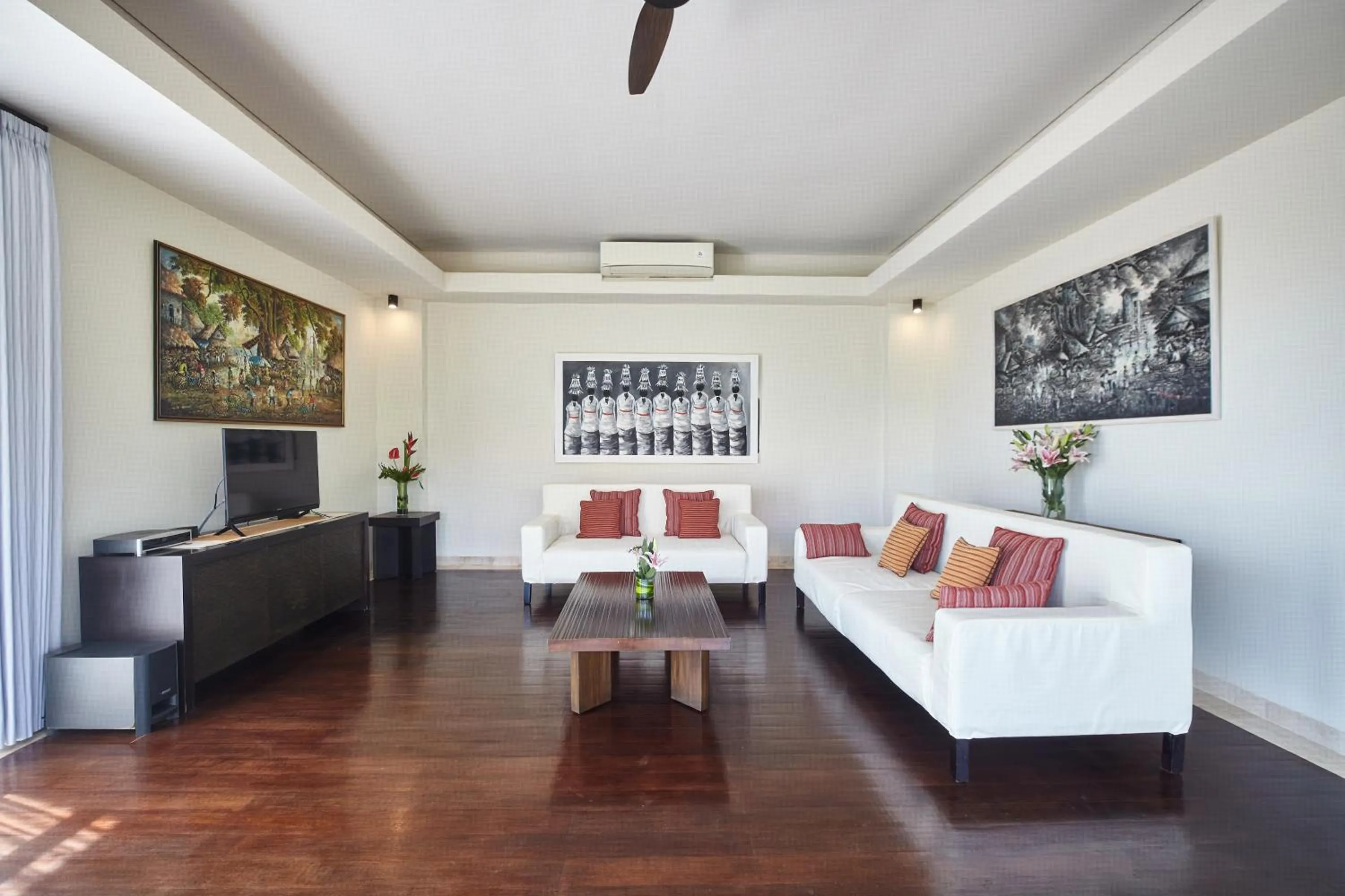 Property building in Temple Hill Residence Villa