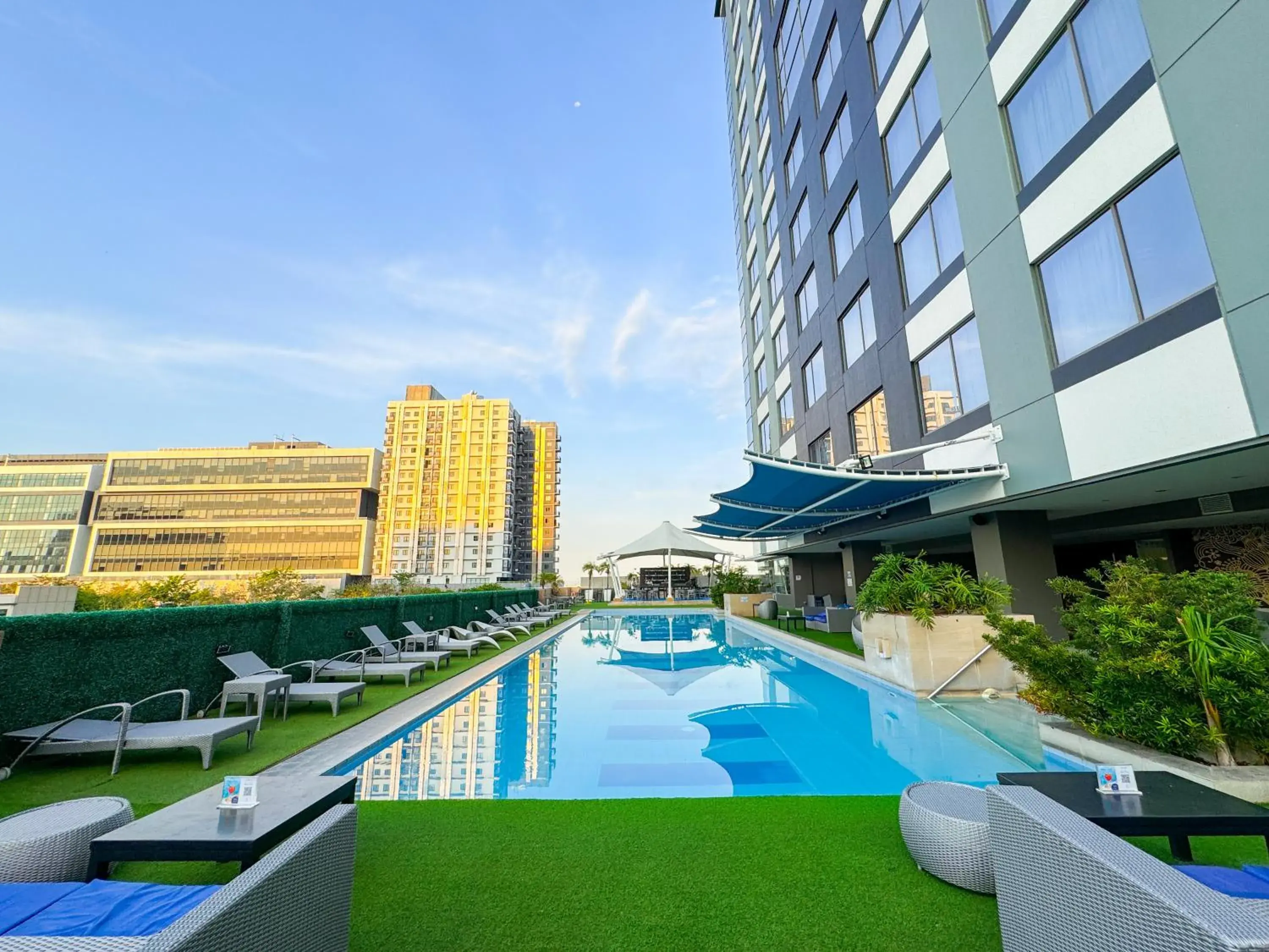 Swimming pool in The Bellevue Manila Swimming pool in The Bellevue Manila