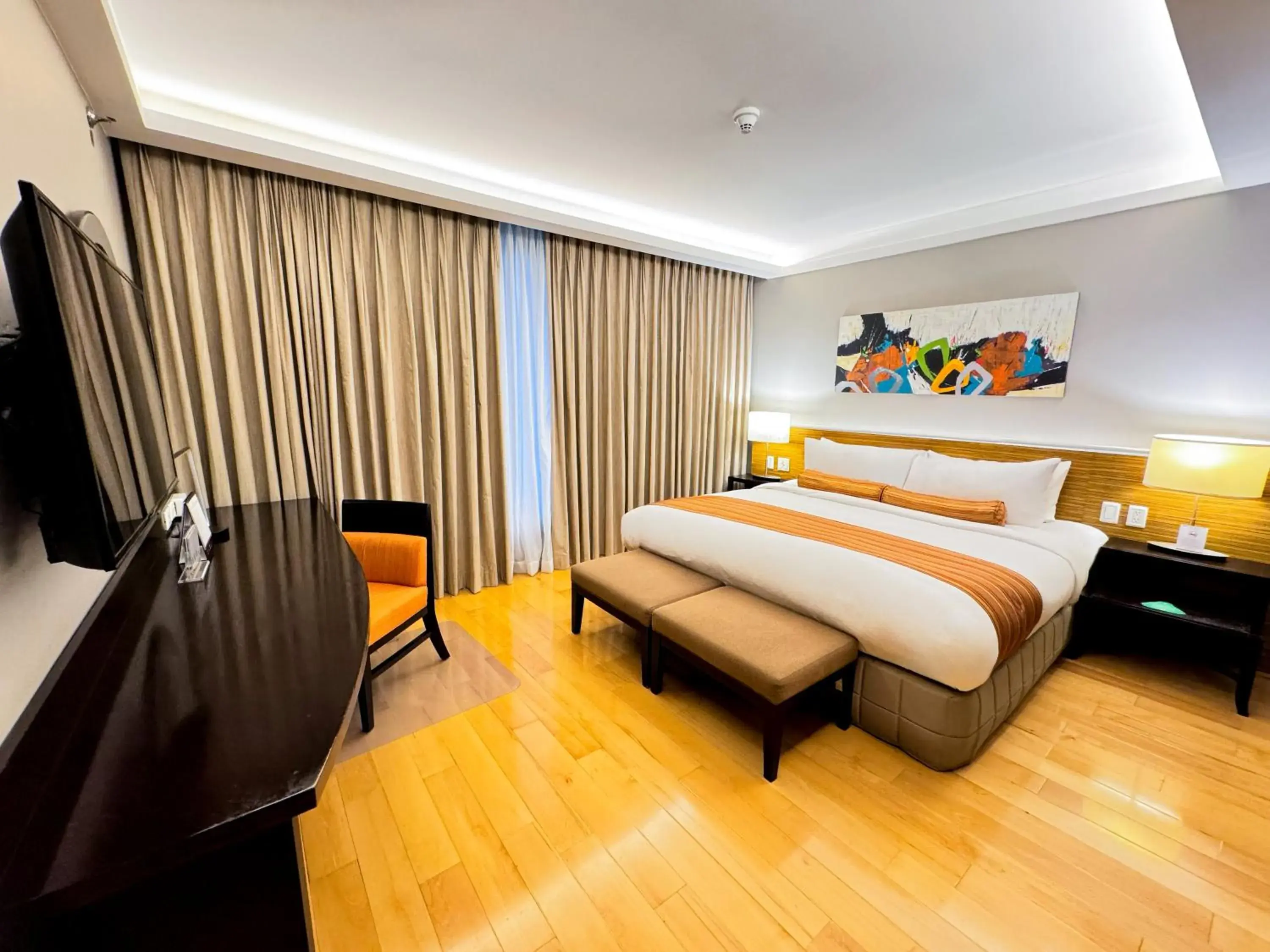 Bedroom, Bed in The Bellevue Manila Bedroom, Bed in The Bellevue Manila