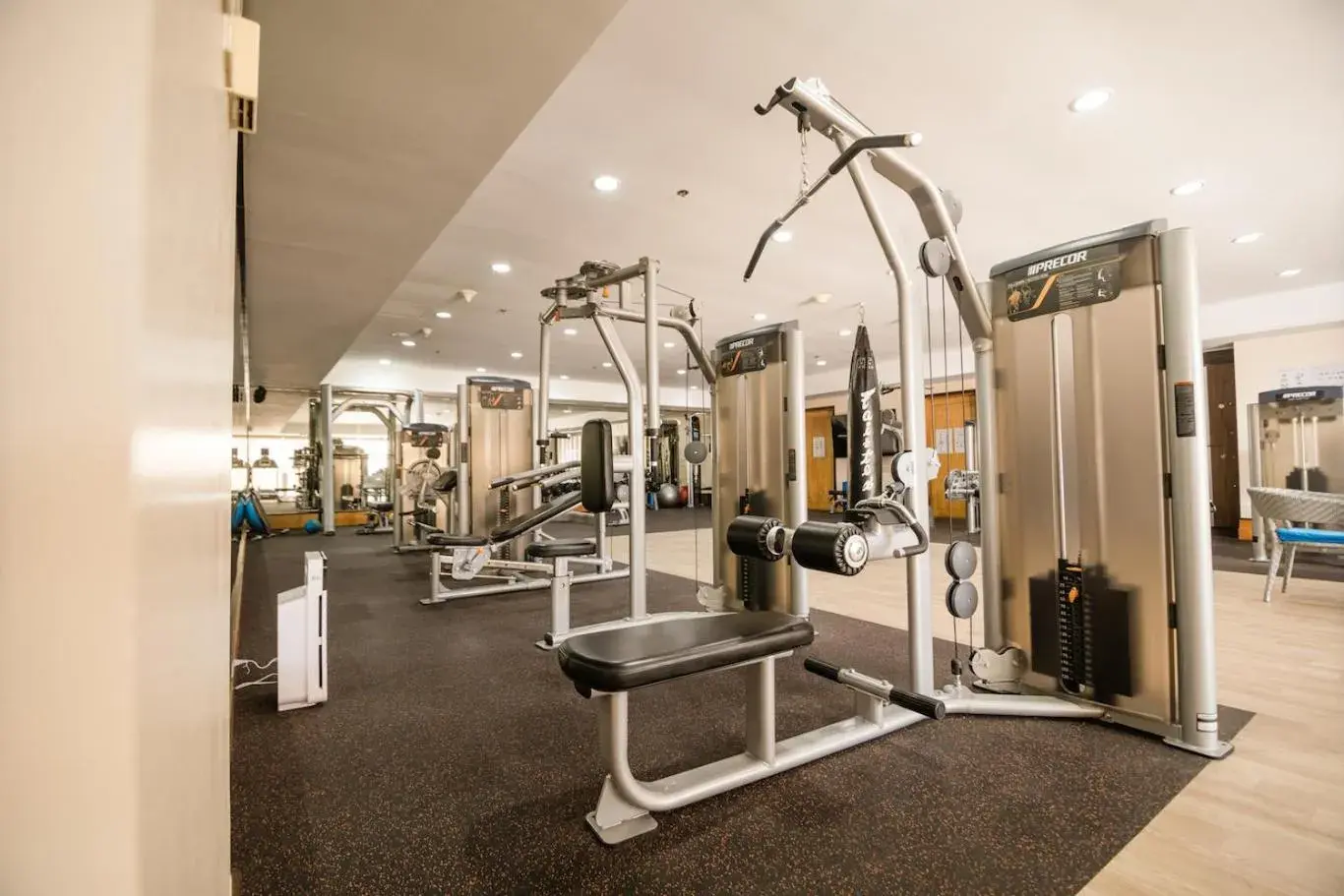 Fitness centre/facilities in The Bellevue Manila Fitness centre/facilities in The Bellevue Manila