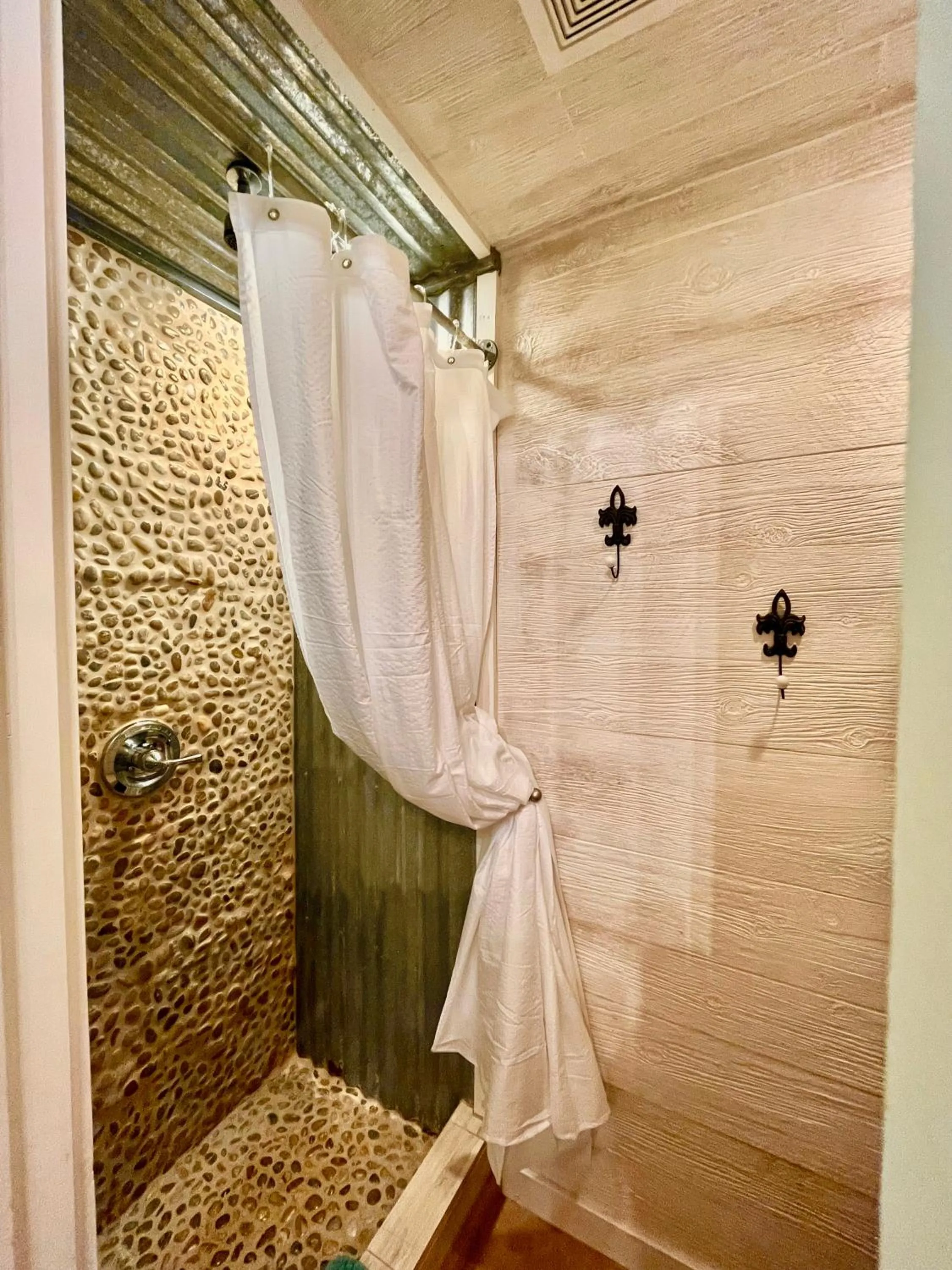 Shower in The Alexander at Creek Road