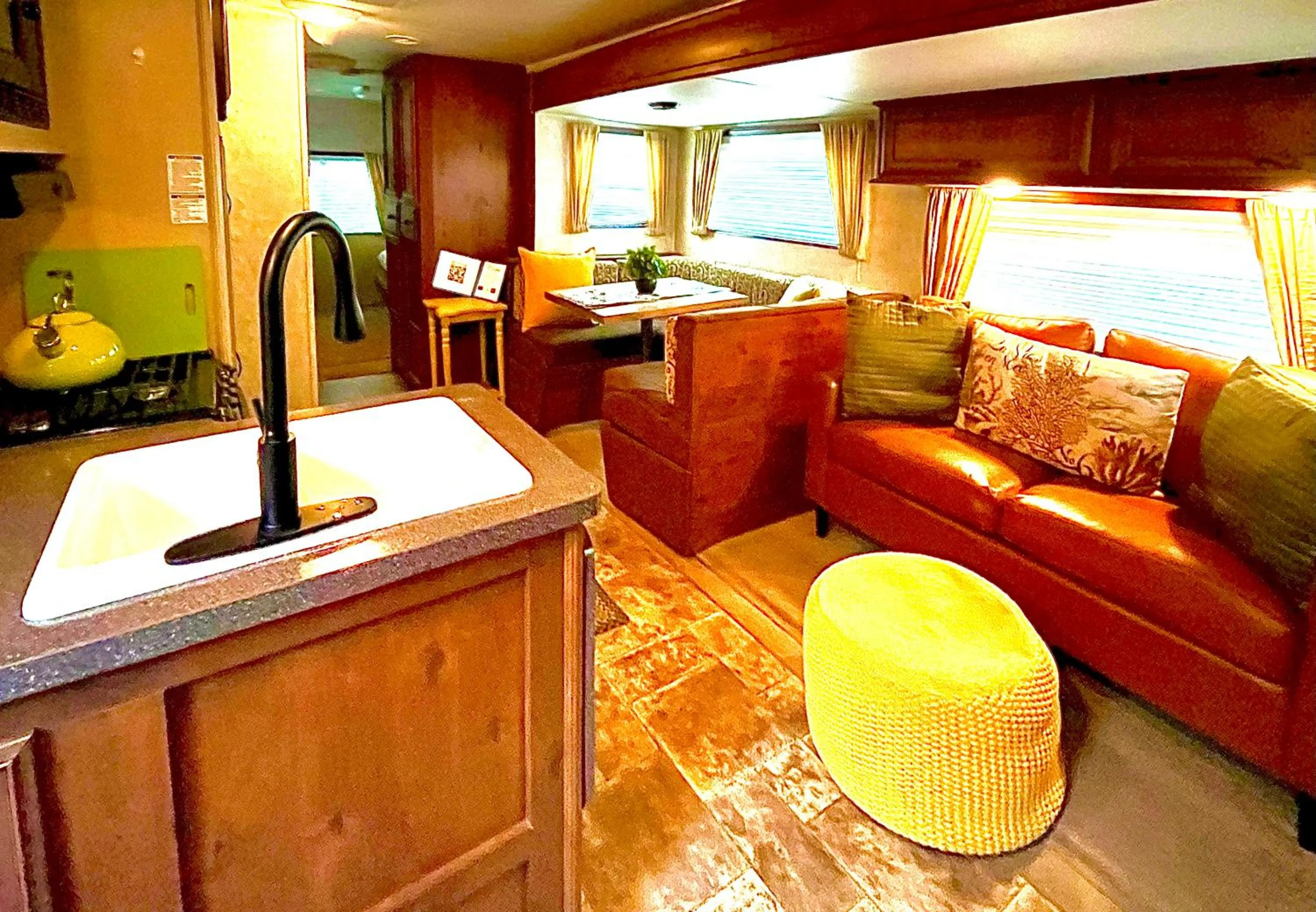 Kitchen or kitchenette in The Alexander at Creek Road