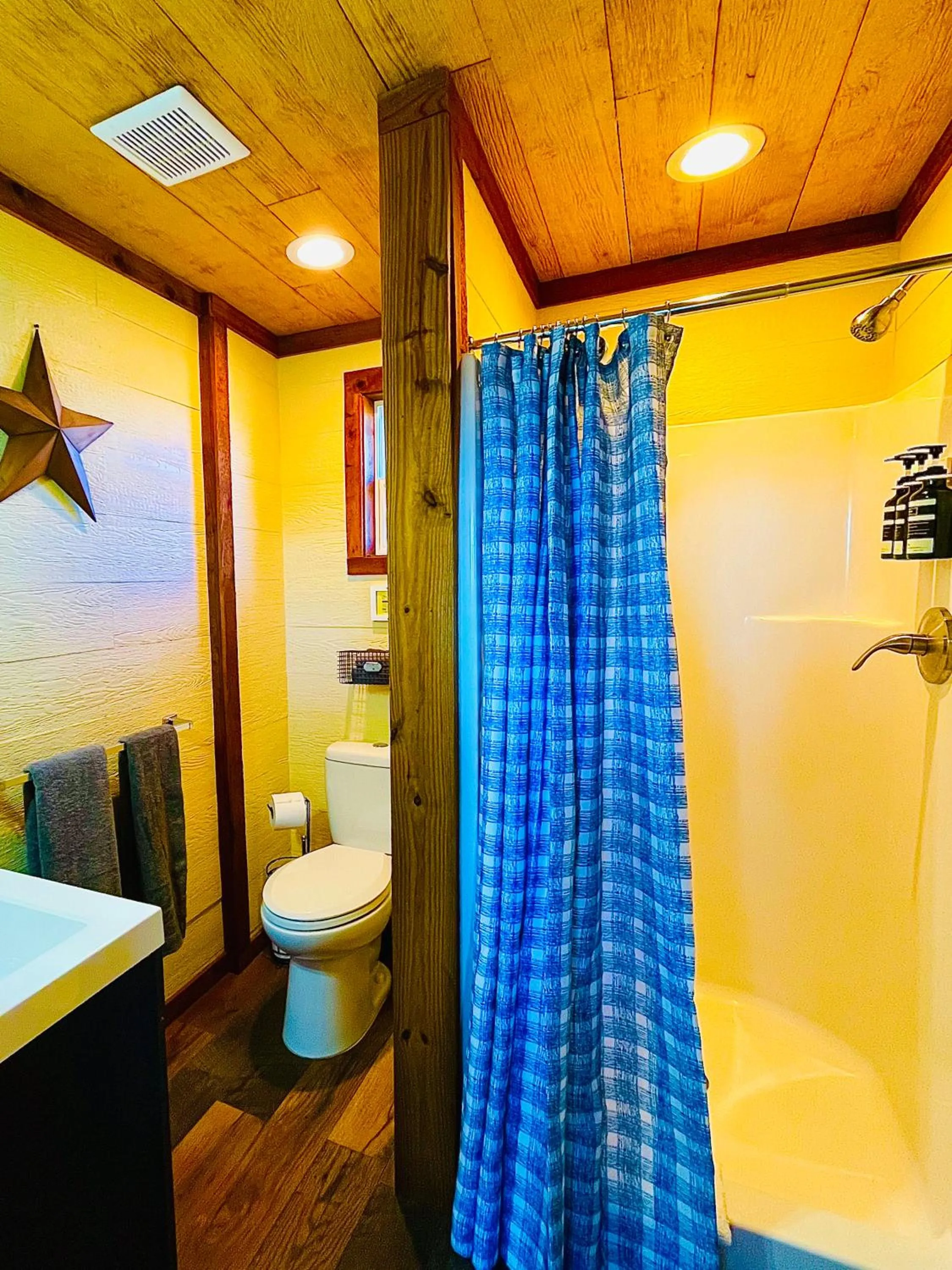 Shower in The Alexander at Creek Road