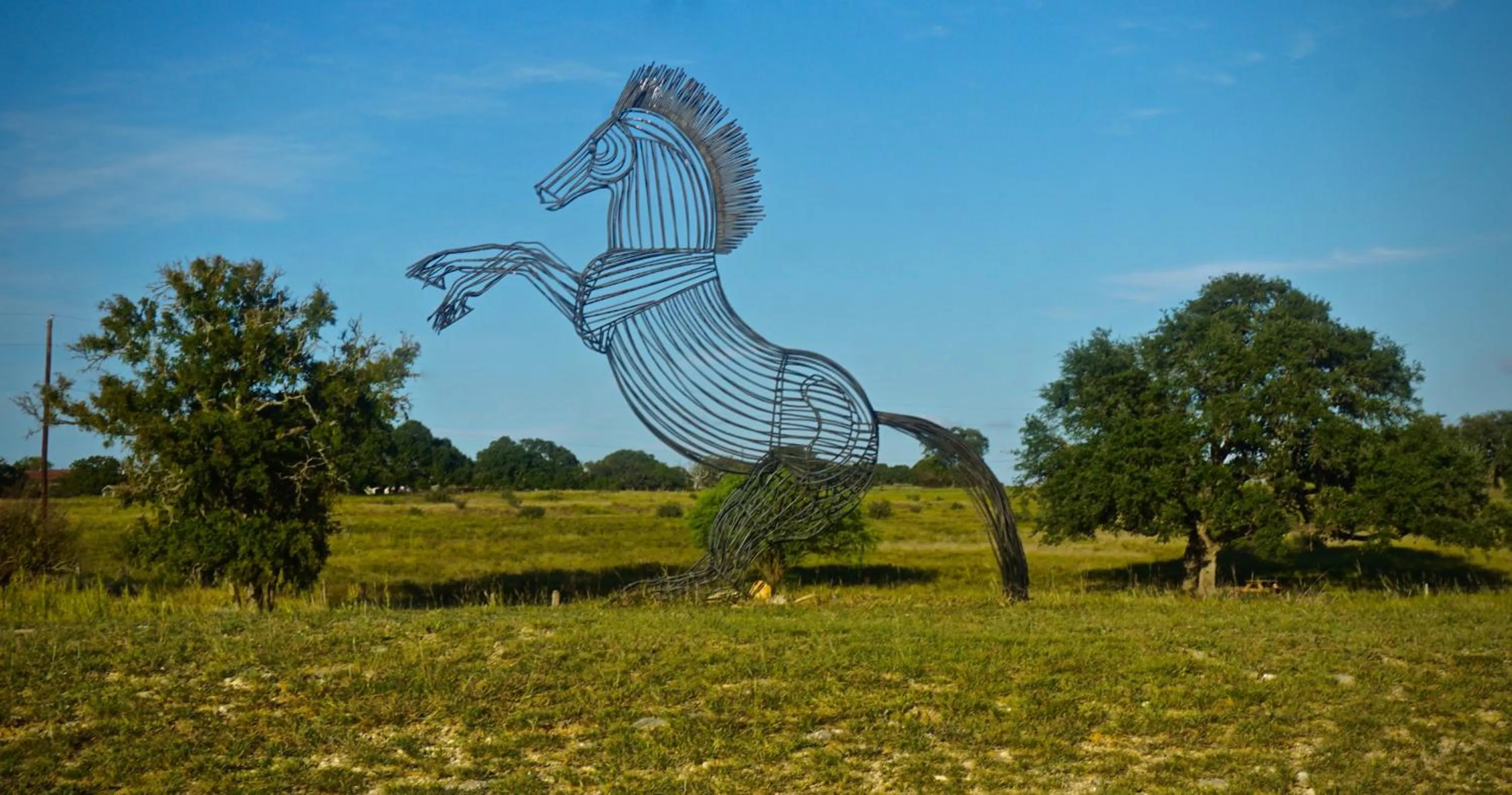 Facade/entrance in The Alexander at Creek Road